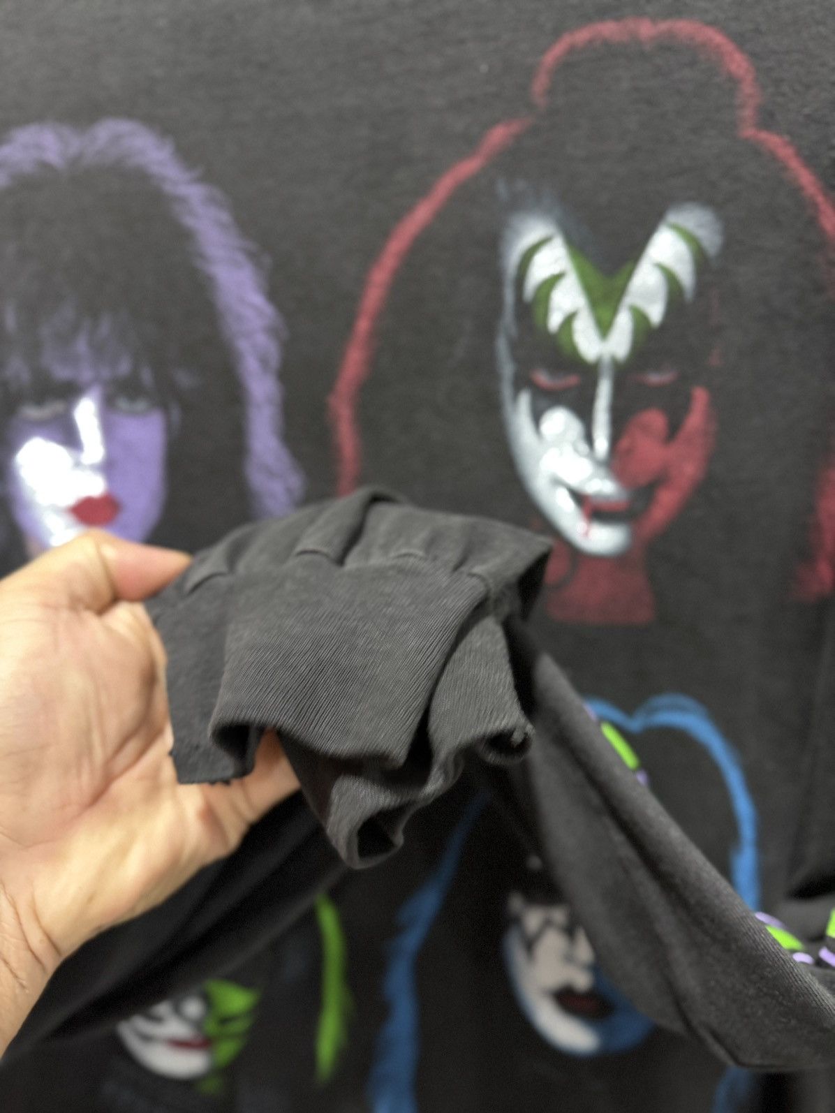 Band Tees Vintage 90s Kiss American Rock Band Longsleeve Faded Tee Size US L / EU 52-54 / 3 - 7 Thumbnail