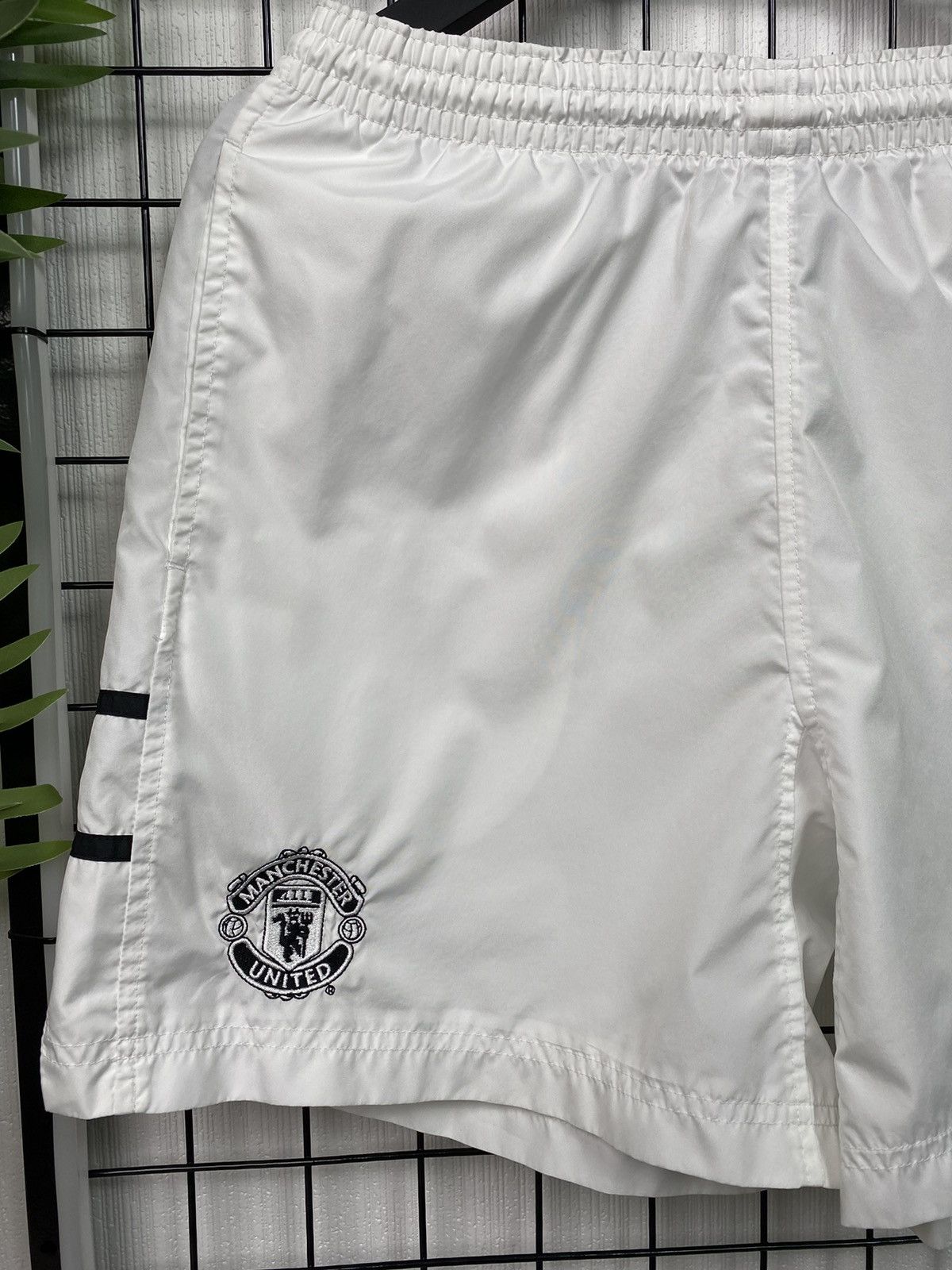 Nike × Vintage Nike Manchester United Vintage Shorts Soccer S Y2k 00’s Men Size US 30 / EU 46 - 3 Thumbnail