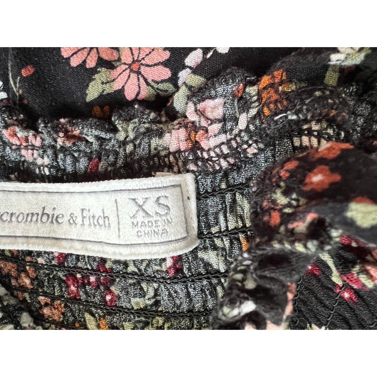 Abercrombie & Fitch Abercrombie & Fitch Sleeveless Floral Jumpsuit XS Size 24" / US 00 / IT 34 - 5 Thumbnail