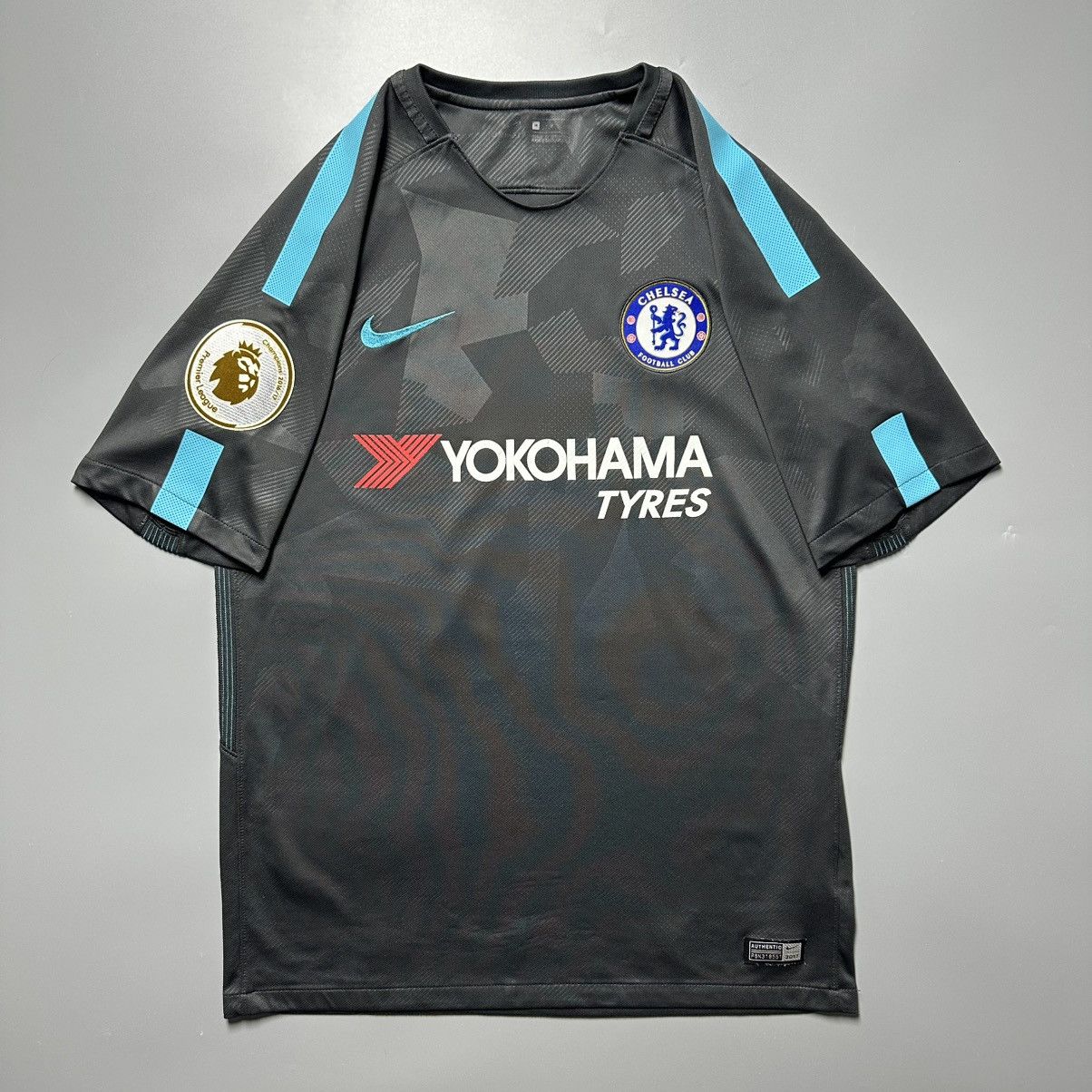 Vintage CHELSEA NIKE 2017/2018 FOOTBALL THIRD JERSEY #10 EDEN HAZARD Size US M / EU 48-50 / 2 - 2 Thumbnail
