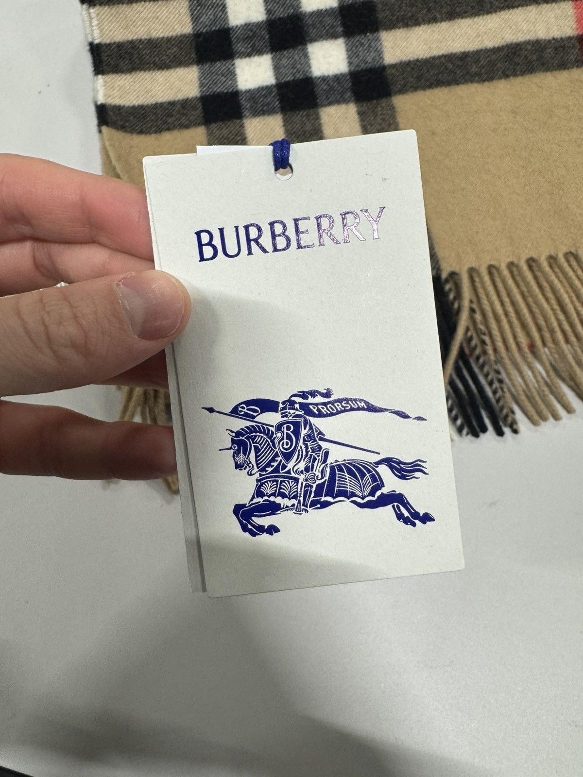 Burberry Burberry Wide Check Cashmere Scarf NEW 750$ Size ONE SIZE - 6 Thumbnail