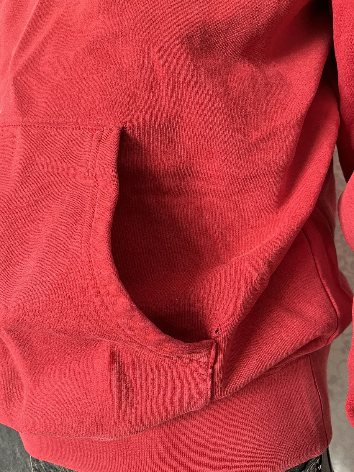 Carhartt × Vintage Vintage 90s Carhartt Men Distressed Red Logo Hoodie Size US L / EU 52-54 / 3 - 8 Thumbnail