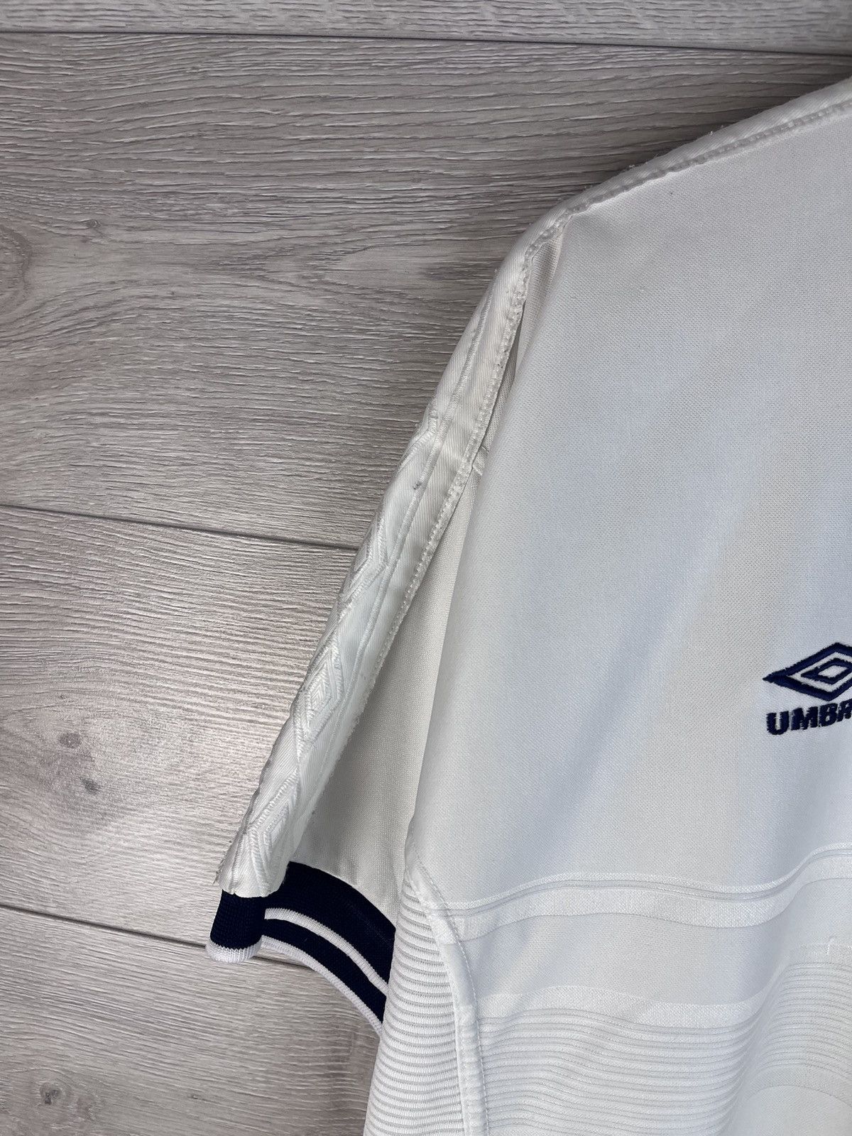 Umbro Vintage men’s soccer t-shirt Umbro England size L UEFА Size US L / EU 52-54 / 3 - 6 Thumbnail