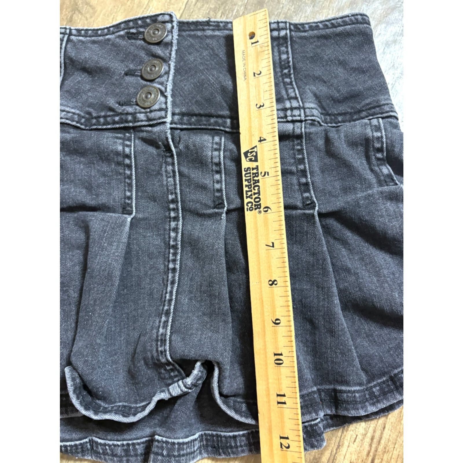 Urban Outfitters BDG Urban Outfitters Denim Mini Skirt Womens S Black 3 Button Skirt Short Cotton Blend Denim Angel Women Size 28" / US 6 / IT 42 - 3 Thumbnail