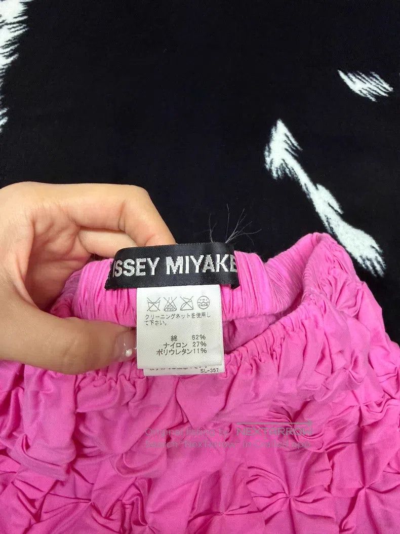 Issey Miyake Issey Miyake Pink Bubble Pleated Midi Skirt Size 25" / US 0 / IT 36 - 4 Thumbnail
