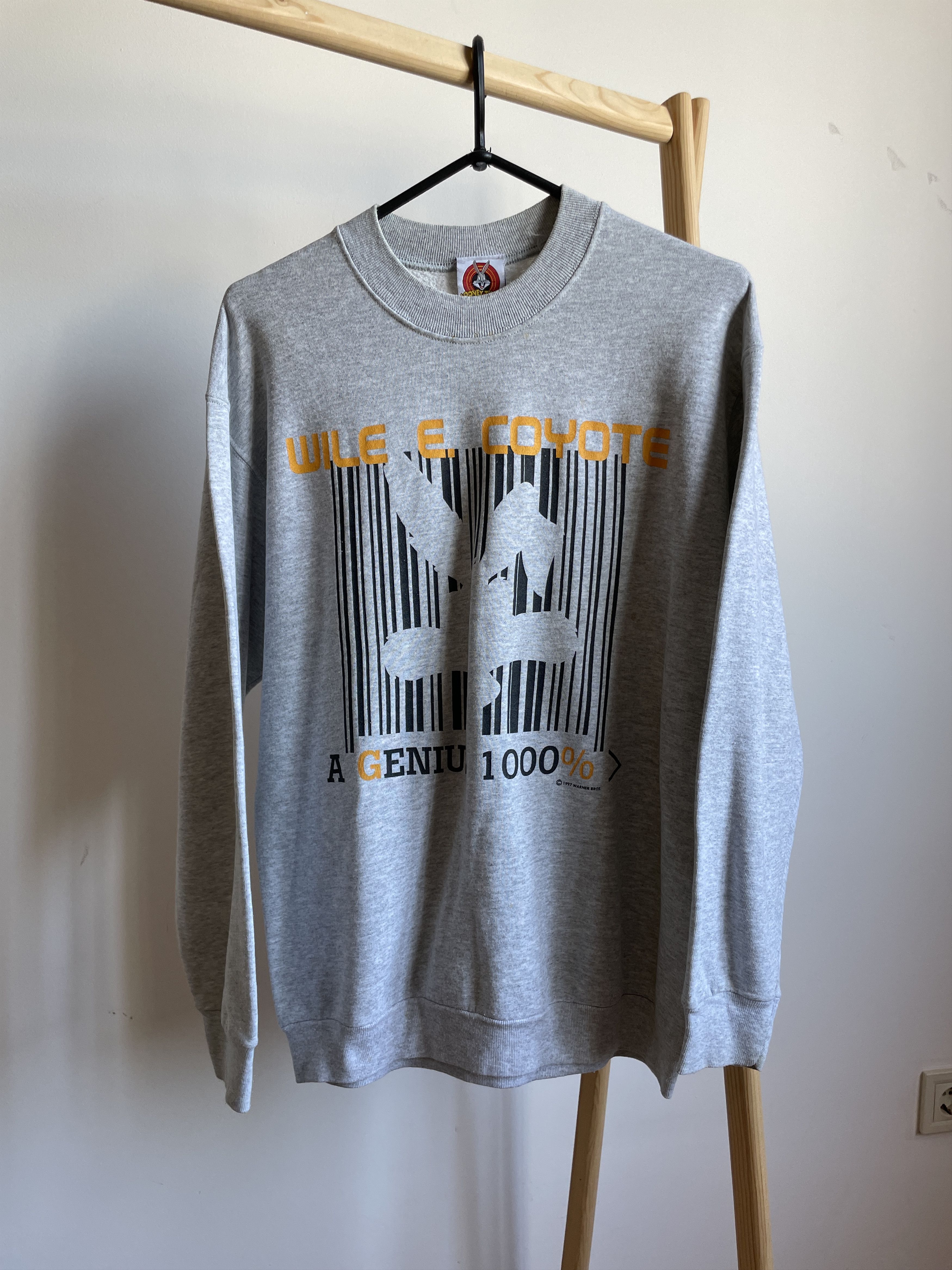 Vintage × Warner Bros Looney Tunes Vintage Wile E. Coyote 1997 Sweatshirt Size M Size US M / EU 48-50 / 2 - 1 Thumbnail
