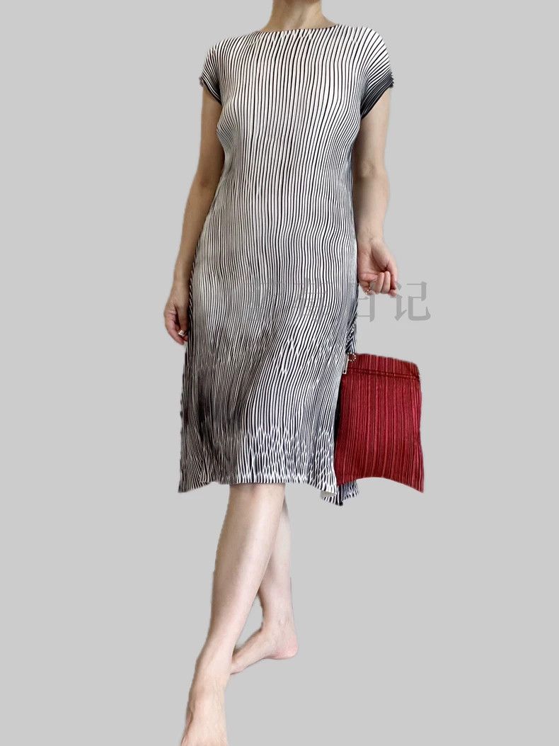 Issey Miyake Issey Miyake Pleated Short Sleeve Dress - dmc Size US 30 / EU 46 - 1 Thumbnail