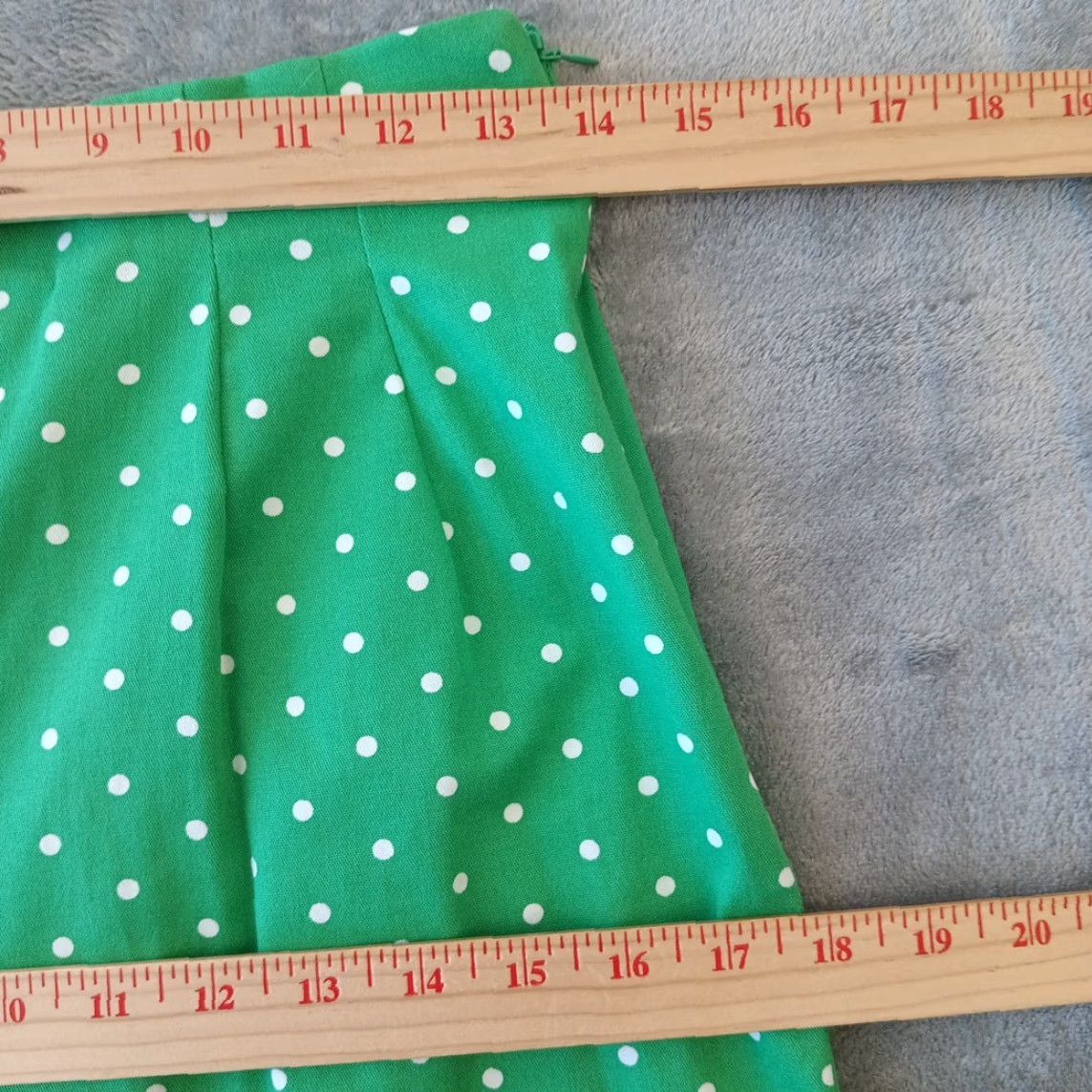 Vintage Briggs New York Capri Pants Womens 6 Green Polka Dot High Rise 28x22.5 Cotton Spandex Straight Pleated Inseam 22.5 Zip Pants Mens Womens? Size 28" / US 6 / IT 42 - 2 Thumbnail