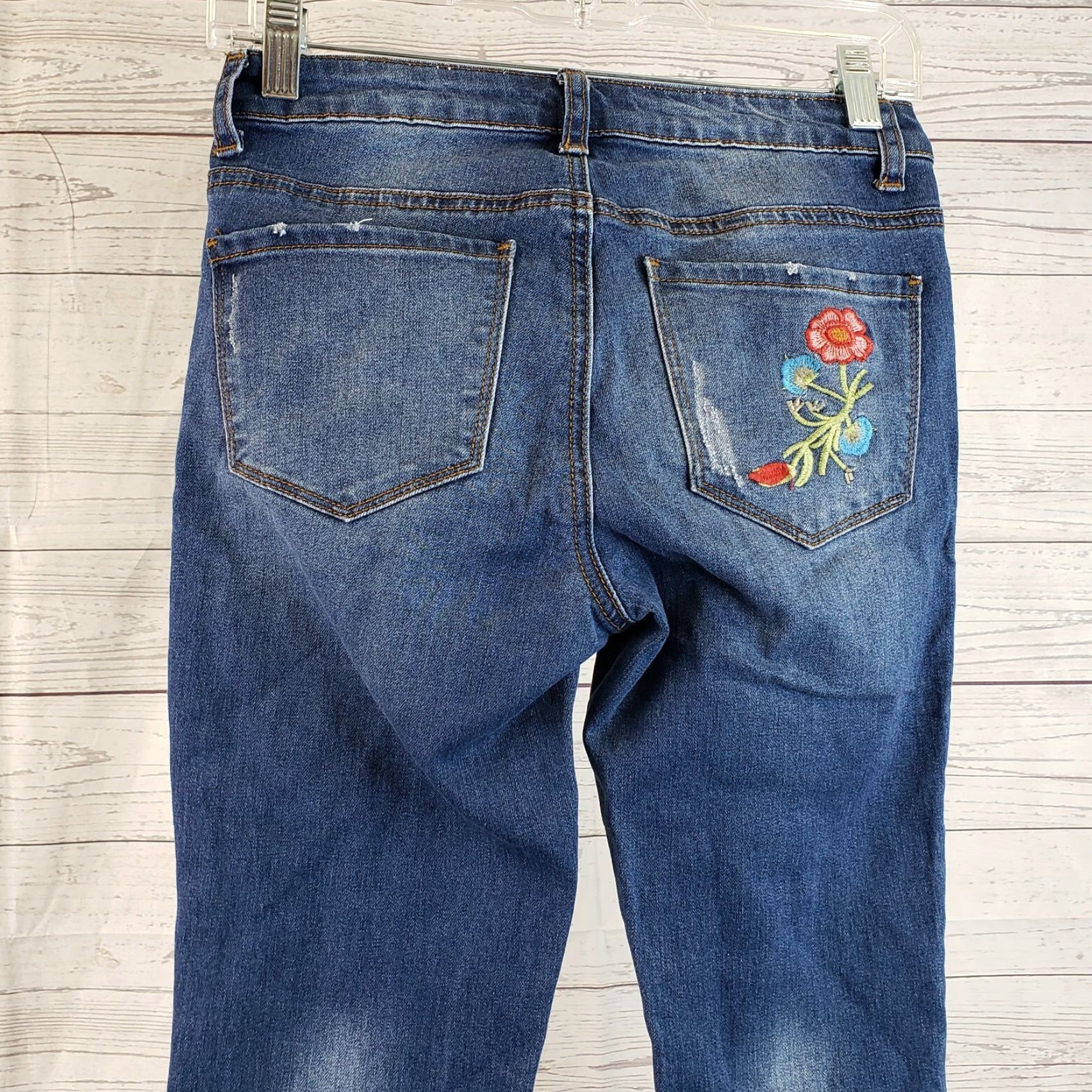 Vintage Ranbeeri Womens Skinny Jeans Sz 26 Floral Embroidered Raw Hem Low Rise Denim Cotton Blend Vintage Not Applicable Size 26" / US 2 / IT 38 - 5 Thumbnail