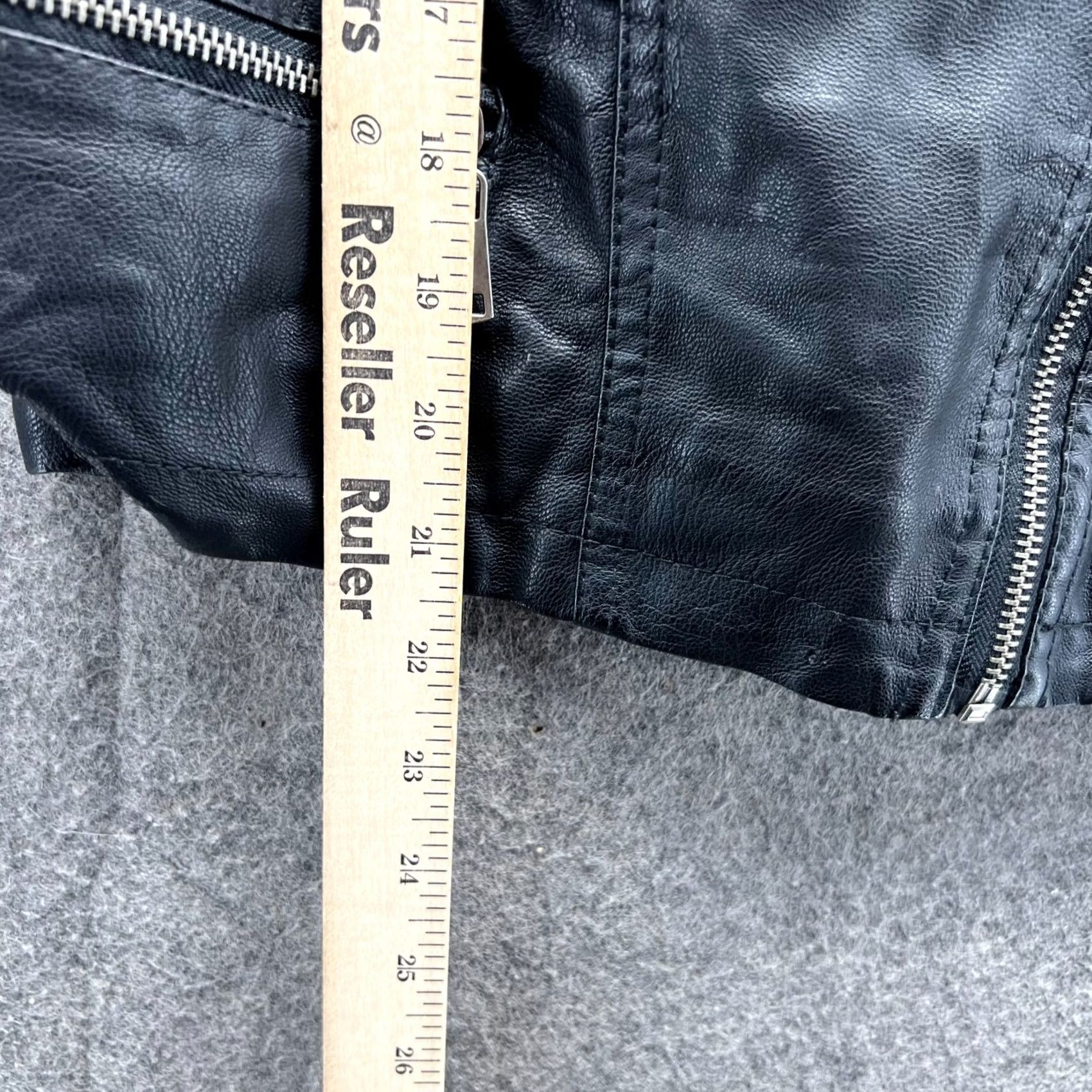 Vintage Olivia Miller Leather Jacket Womens Small Black Faux Moto Biker Zip Shirt Womens Black Biker Rigid? Size S / US 4 / IT 40 - 4 Thumbnail