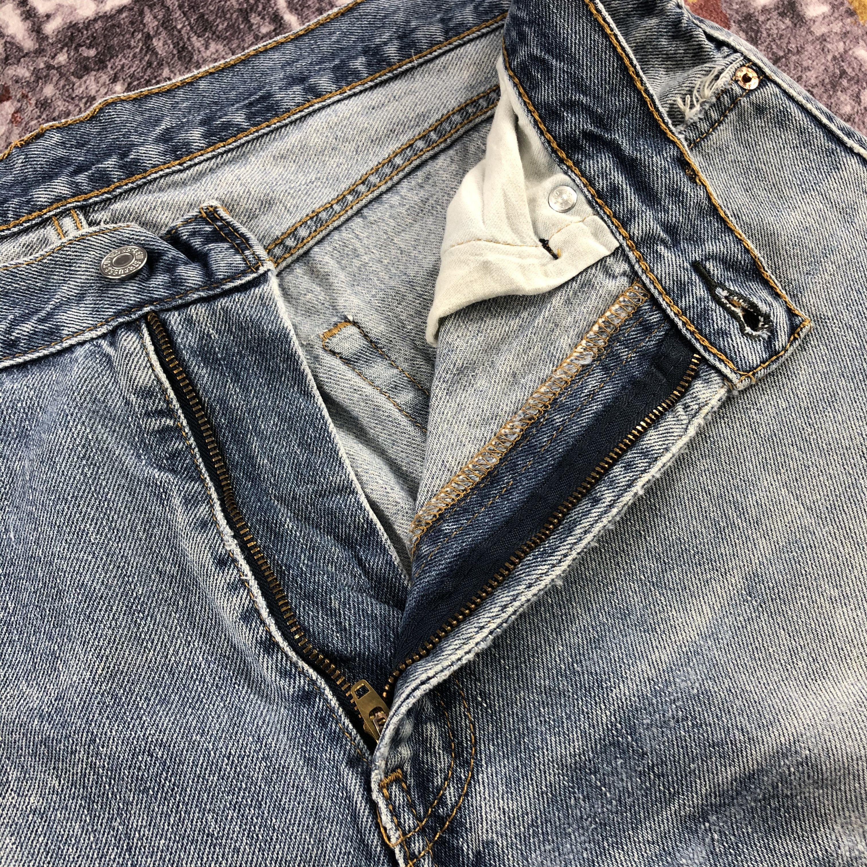 Levi's × Vintage Vintage Light Wash Levis 505 Jeans-JM2635 Size US 37 - 6 Thumbnail