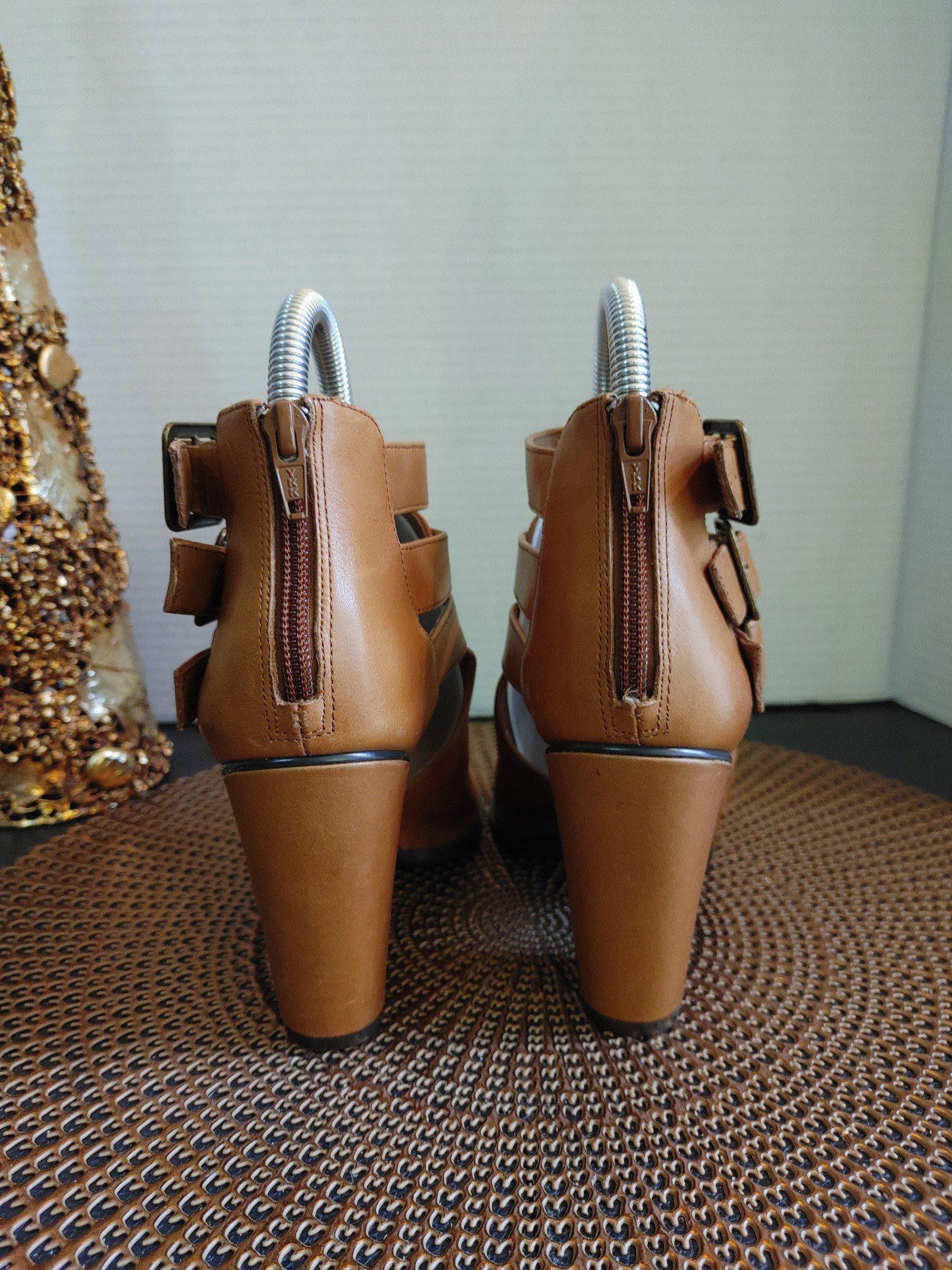 Designer Gianni Bini Leather Peep Toes Size 7M Size US 7 / IT 37 - 5 Thumbnail