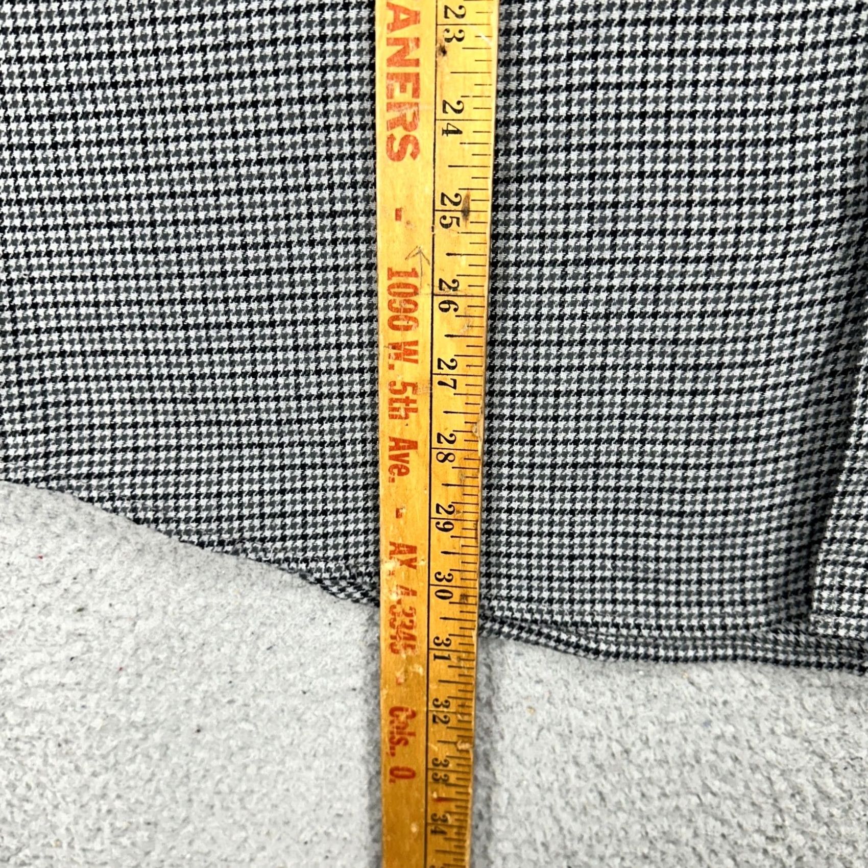 Old Navy Old Navy Mens Flannel Shirt 2XL Grey Black Houndstooth Button Up Pocket NEW Size US XXL / EU 58 / 5 - 7 Thumbnail