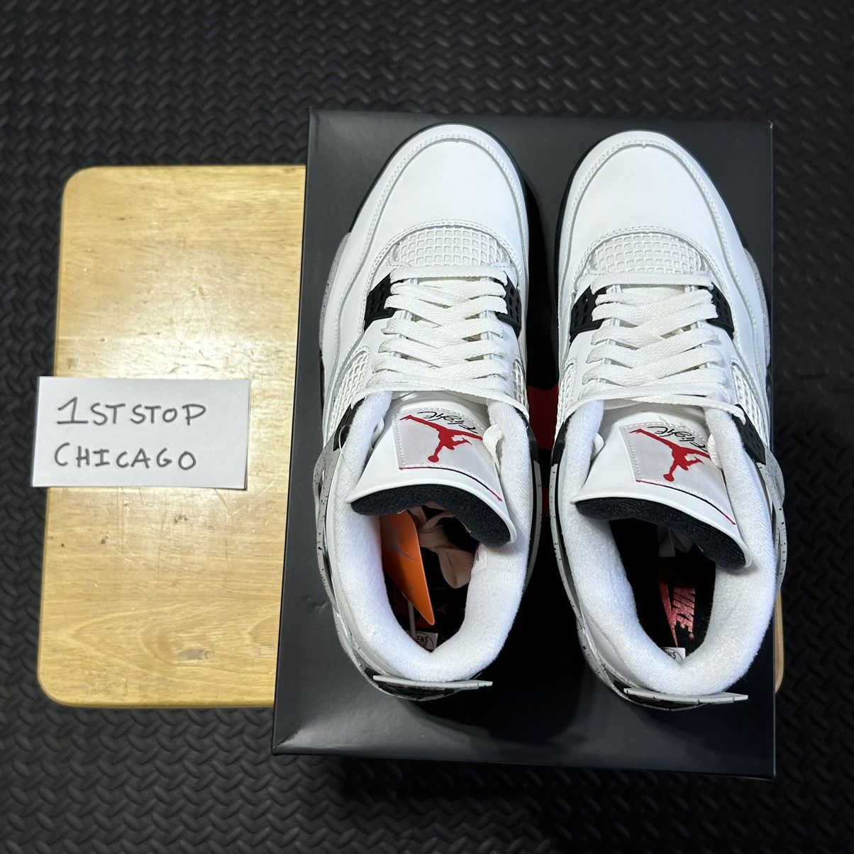 Jordan Brand × Nike Air Jordan 4 Retro OG White Cement 2025 Mens 10.5 FV5029-100 Size US 10.5 / EU 43-44 - 4 Thumbnail