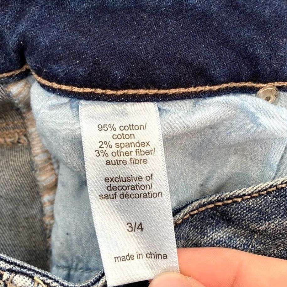 Vintage Maurices Capri Jeans Women's Capri Medium Wash Blue Stretch Denim Pants Cropped 4 Regular Womens Jeans Capris 22 in Inseam 3/4 Length Blue Maurices Size 27" / US 4 / IT 40 - 6 Thumbnail