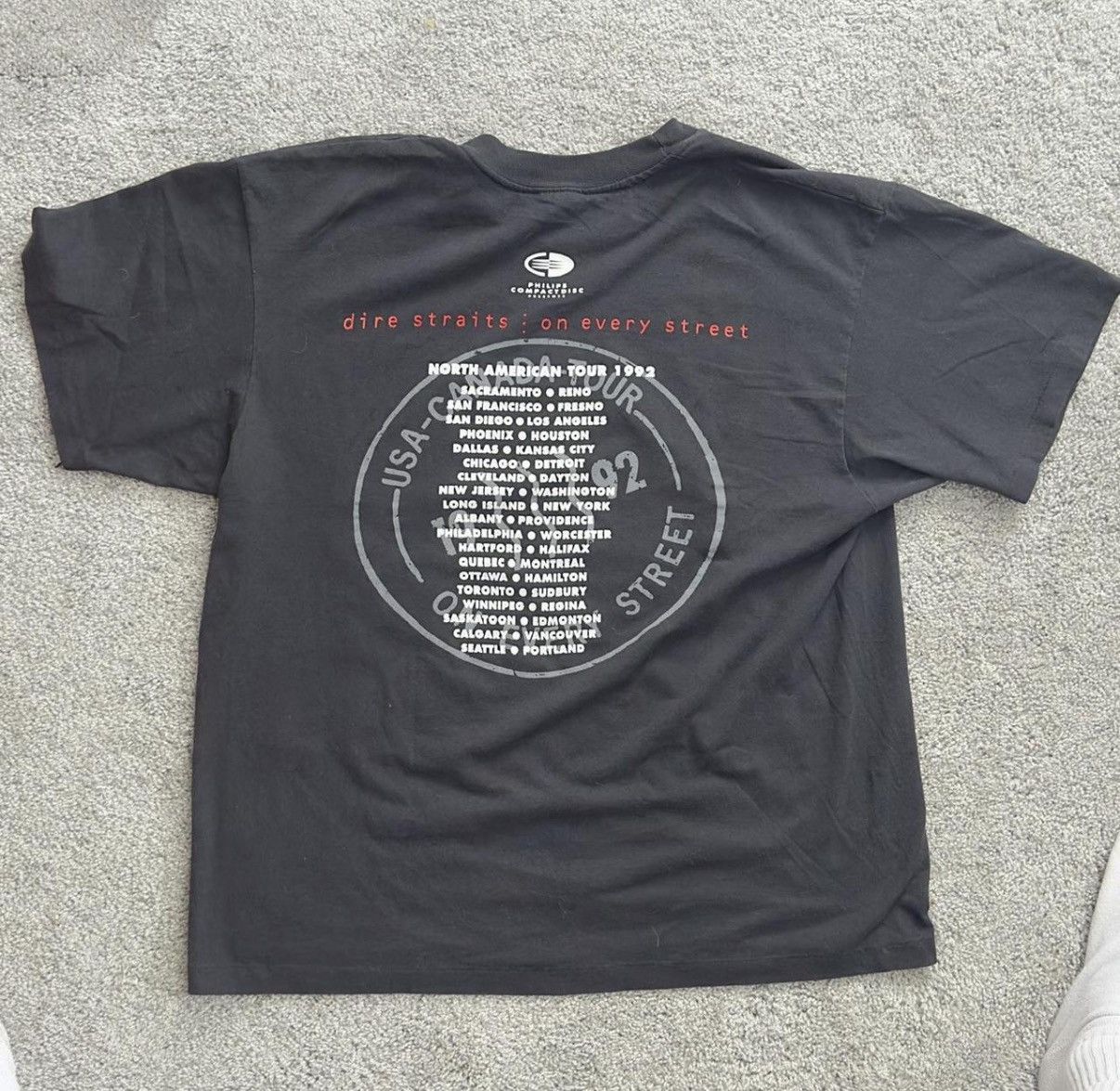 Hanes Vintage 1992 Dire Straits On Every Street Tour T-Shirt Size US M / EU 48-50 / 2 - 2 Thumbnail