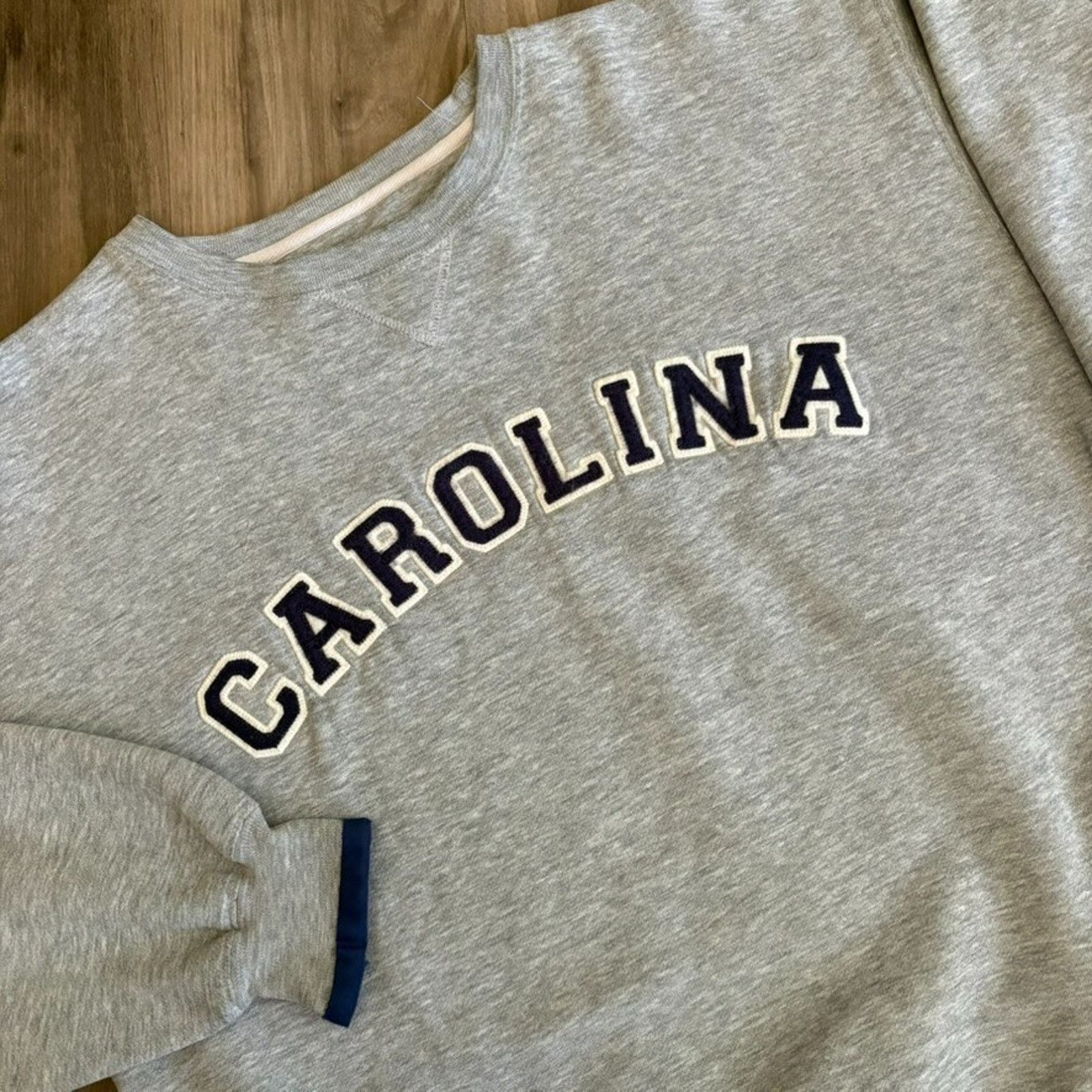 Vintage Vintage 1990s UNC Crewneck Sweatshirt Pullover Size US S / EU 44-46 / 1 - 1 Thumbnail
