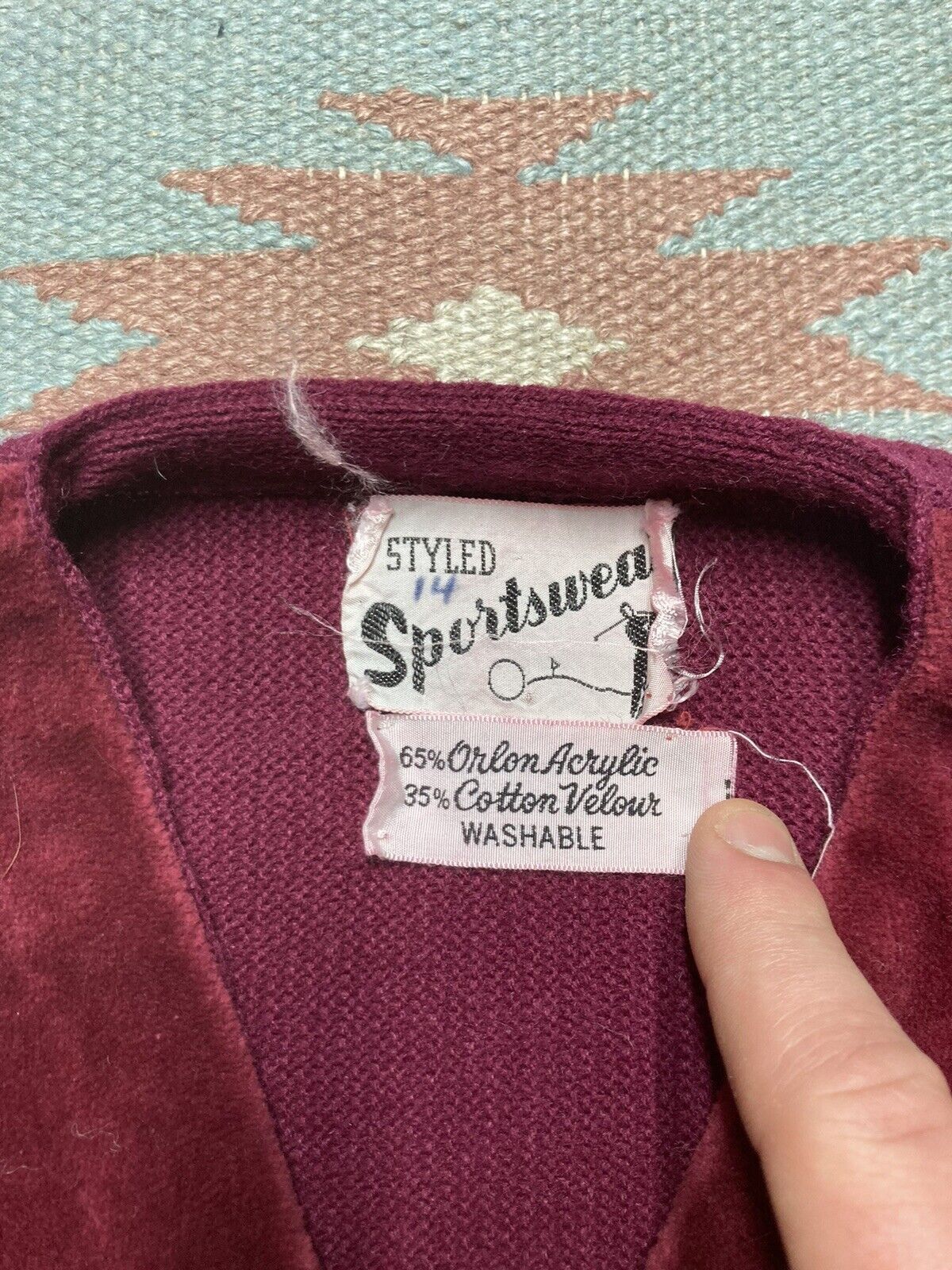 Vintage Vtg 60s cardigan sweater velour knit maroon women’s small Size S / US 4 / IT 40 - 3 Thumbnail