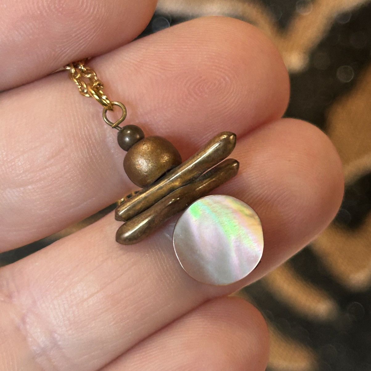 Handmade Handcrafted vintage beaded shell cluster pendant necklace Size ONE SIZE - 1 Thumbnail