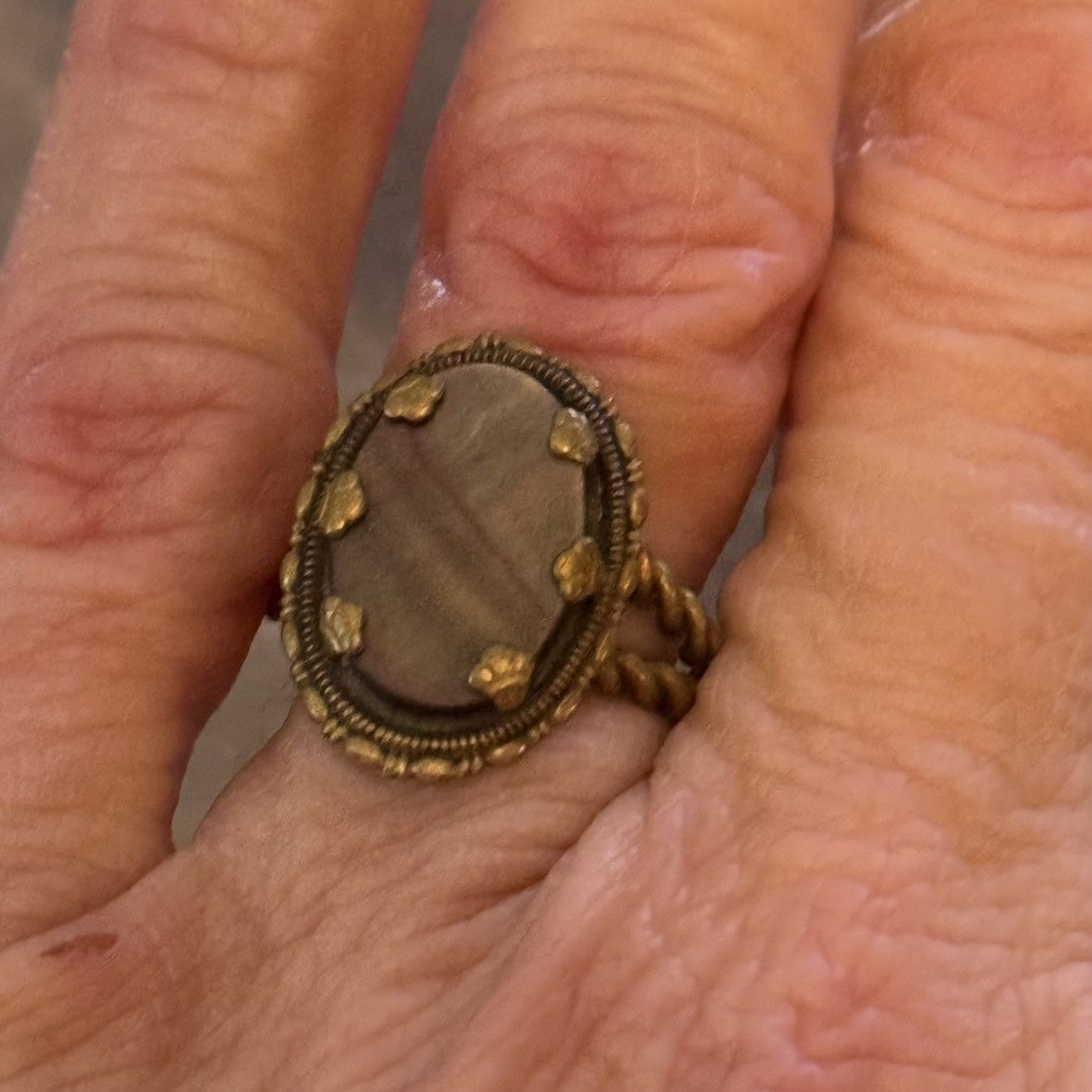 Vintage Vintage brass tone mother of pearl stone cuff ring Size ONE SIZE - 4 Thumbnail