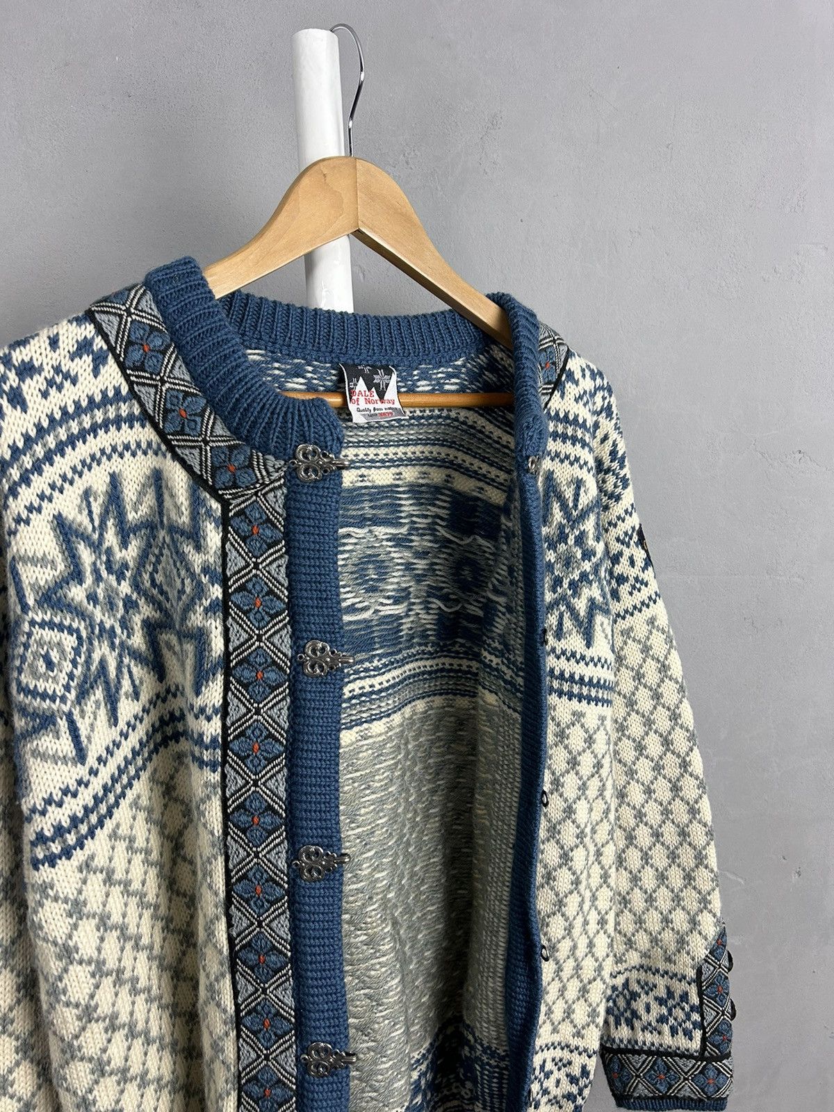 Dale Of Norway Dale of Norway Nordic Cardigan Sweater Pewter clasps Size-L Size US L / EU 52-54 / 3 - 8 Thumbnail