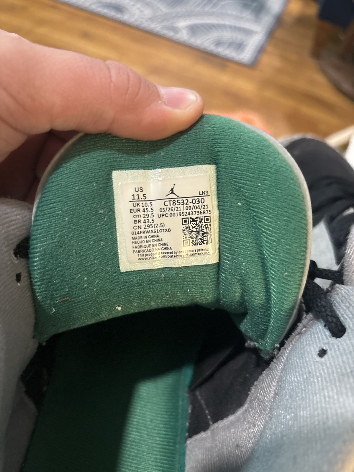 Jordan Brand Pine Green Jordan 3 Size US 11.5 / EU 44-45 - 1 Thumbnail