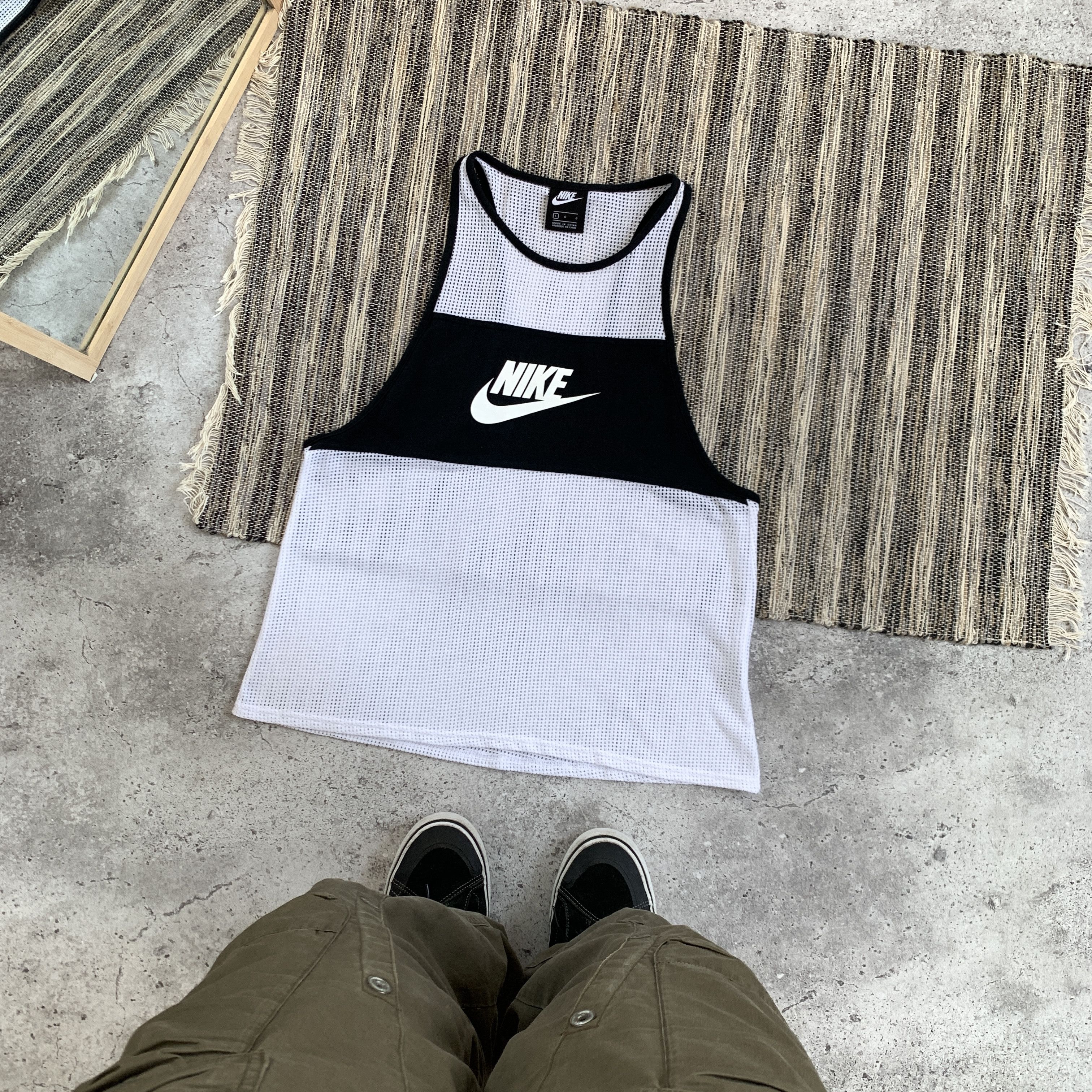 Nike Nike Swoosh Icon Graphic Mesh Tank Top Sleeveless Tee Shirt Size US L / EU 52-54 / 3 - 1 Thumbnail