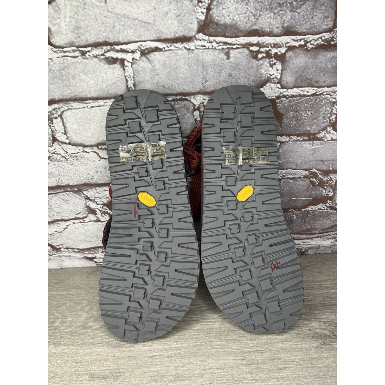 Eddie Bauer Eddie Bauer Minimalist T-Strap Thong Vibram bedrock Red Sand Size US 9 / IT 39 - 21 Thumbnail