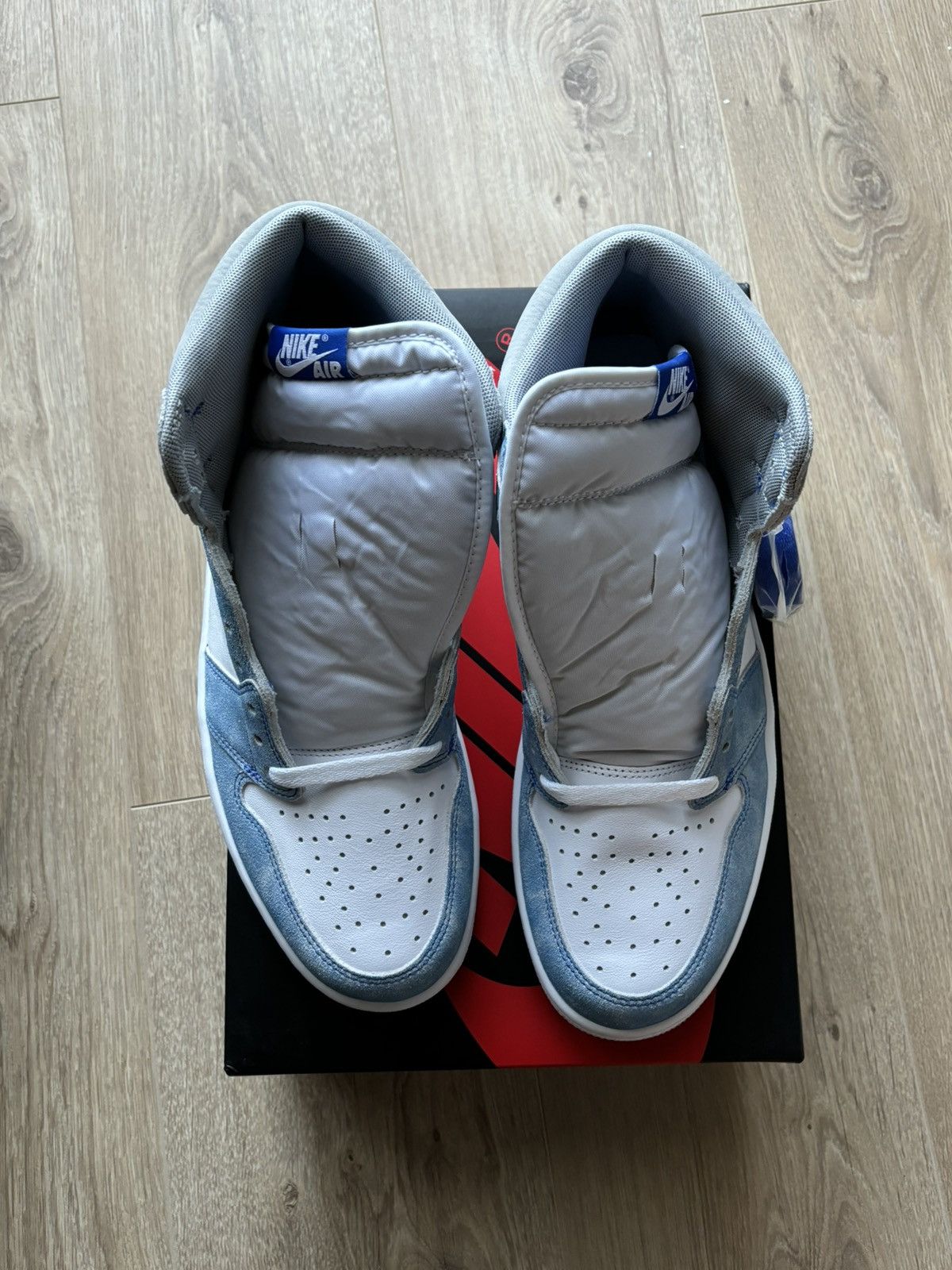 Jordan Brand Air Jordan 1 Retro High OG Hyper Royal Smoke Grey 11 US Size US 11 / EU 44 - 2 Thumbnail