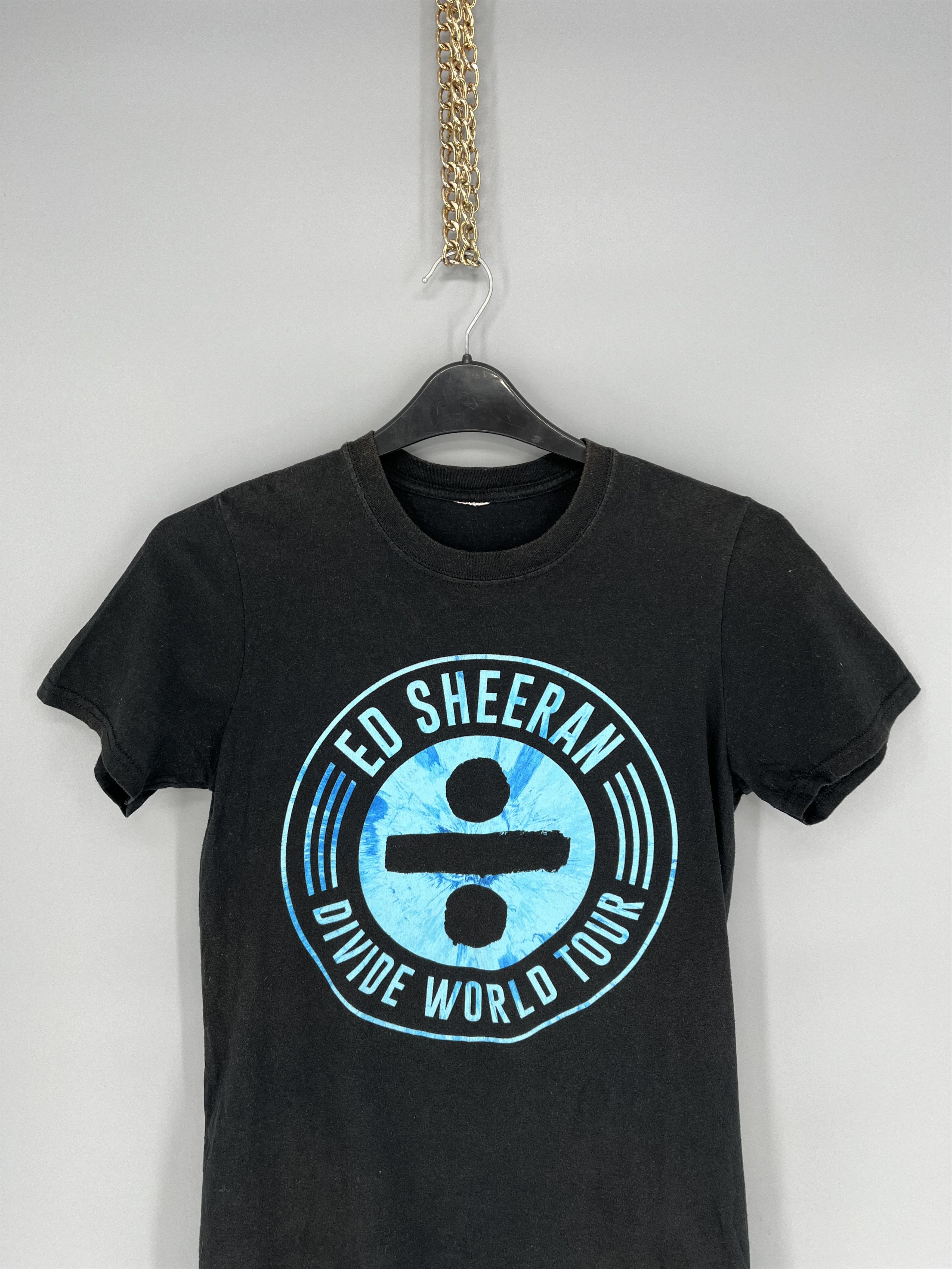 Band Tees Vintage Y2K Ed Sheeran Divide World Tour T-Shirt Size US S / EU 44-46 / 1 - 6 Thumbnail