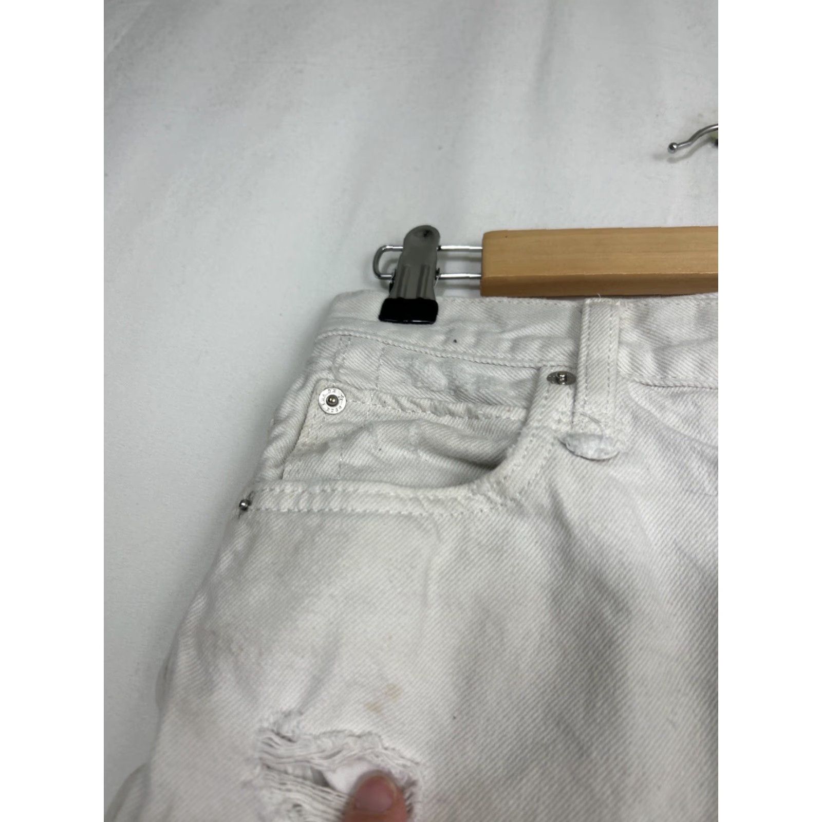 Vintage We The Free White Cotton Denim Distressed High Waisted Cut-Off Shorts Womens Size 24 26 Inseam 4in Size 42" / US 20 - 7 Thumbnail