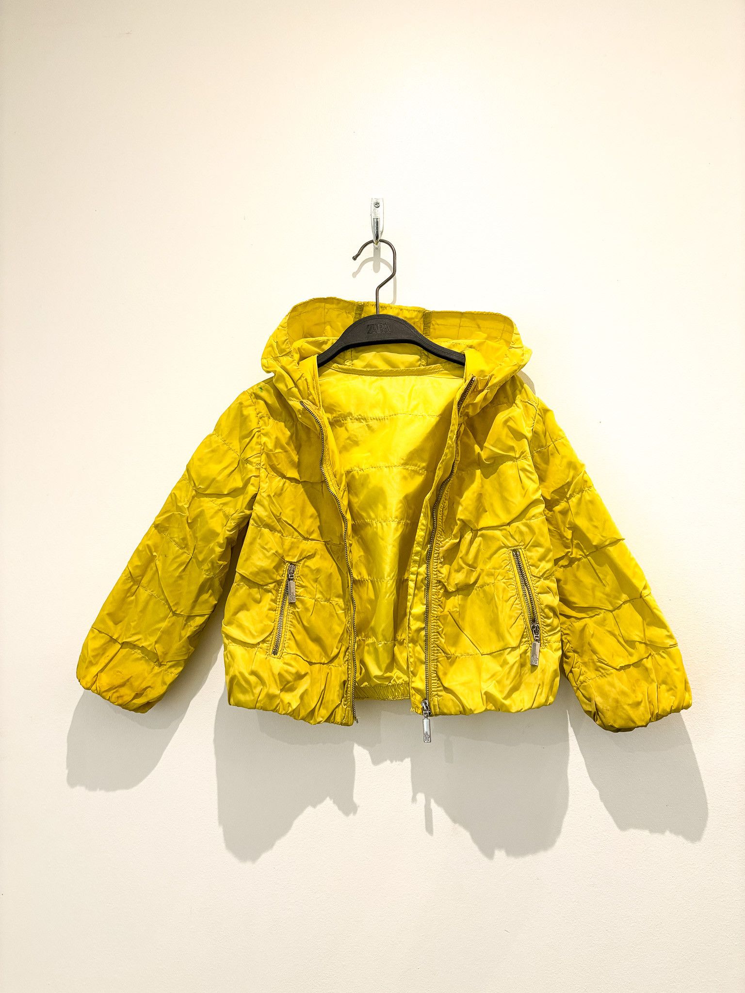 Moncler Moncler yellow puffer jacket kids Size US XXS / EU 40 - 1 Thumbnail