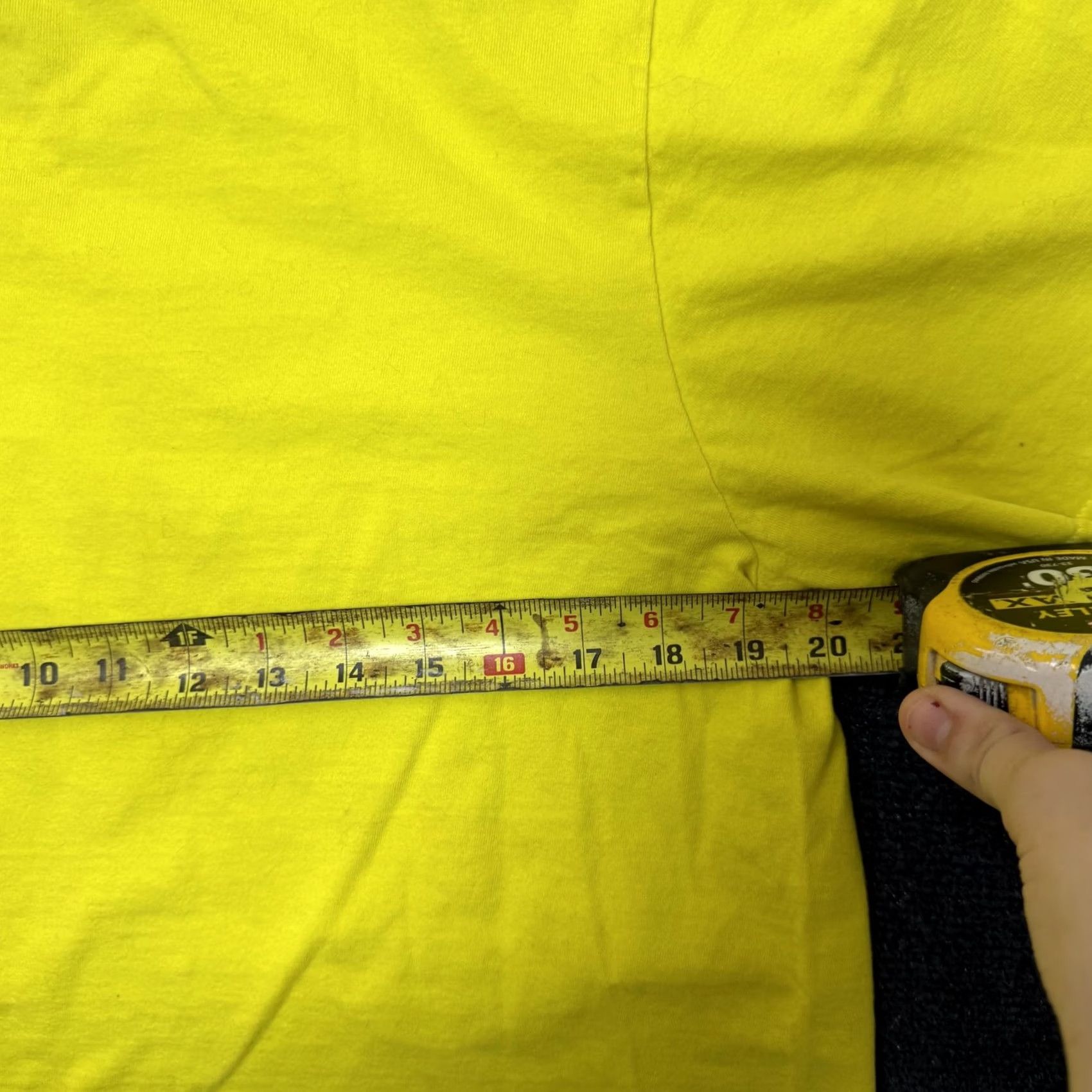 The North Face The North Face Shirt Mens L Yellow Short Sleeve Logo Graphic Tee T-Shirt Size US L / EU 52-54 / 3 - 7 Thumbnail