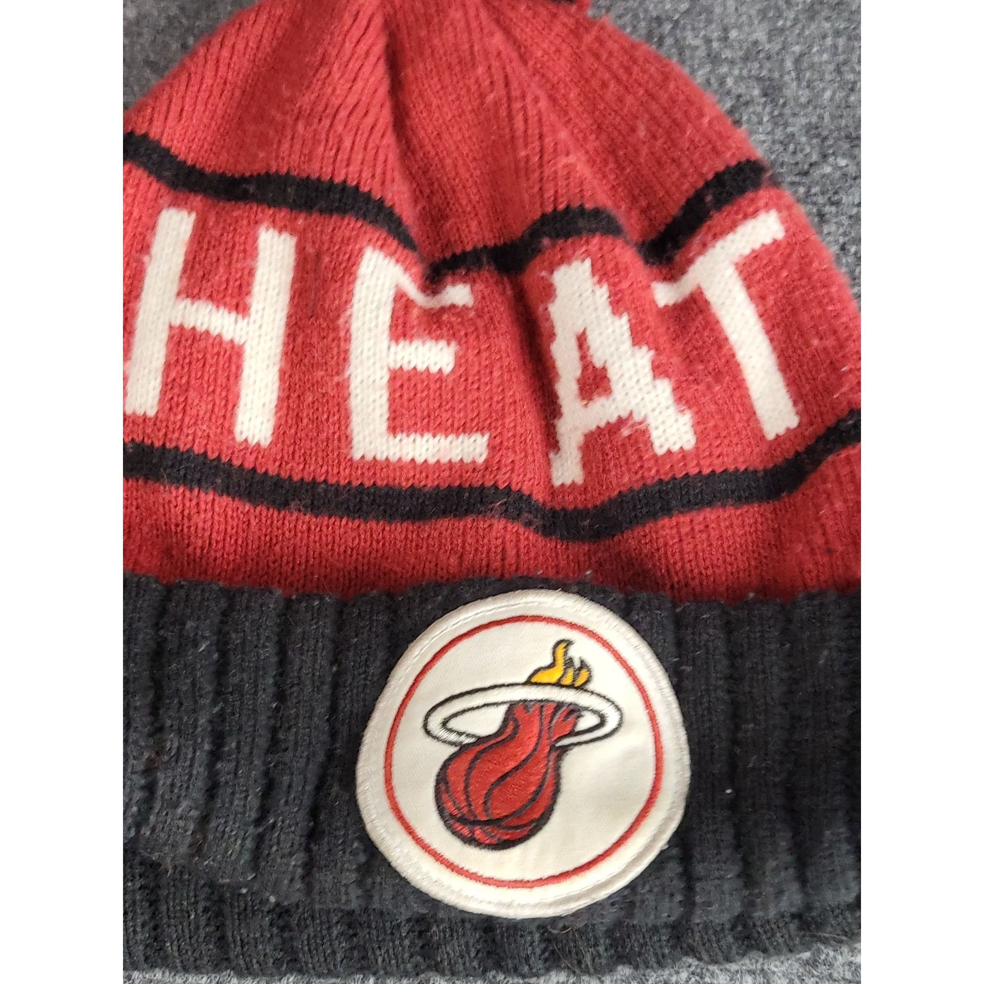 Mitchell & Ness Miami Heat Mitchell & Ness Beanie Men Logo Red Black Knit Wi Size ONE SIZE - 6 Thumbnail