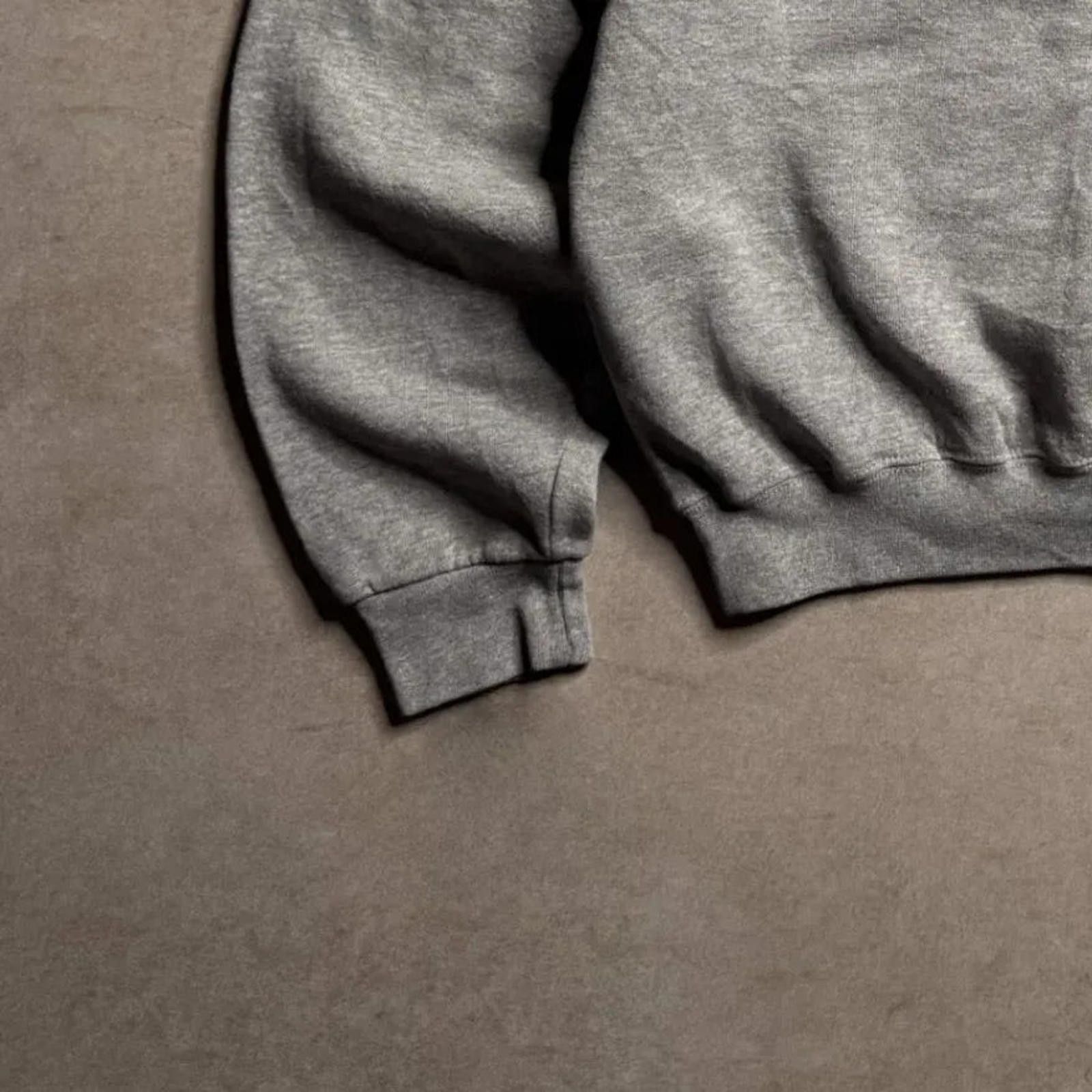 Russell Athletic Vintage Russell Athletic Gray Sweater - XS Size US XS / EU 42 / 0 - 7 Thumbnail