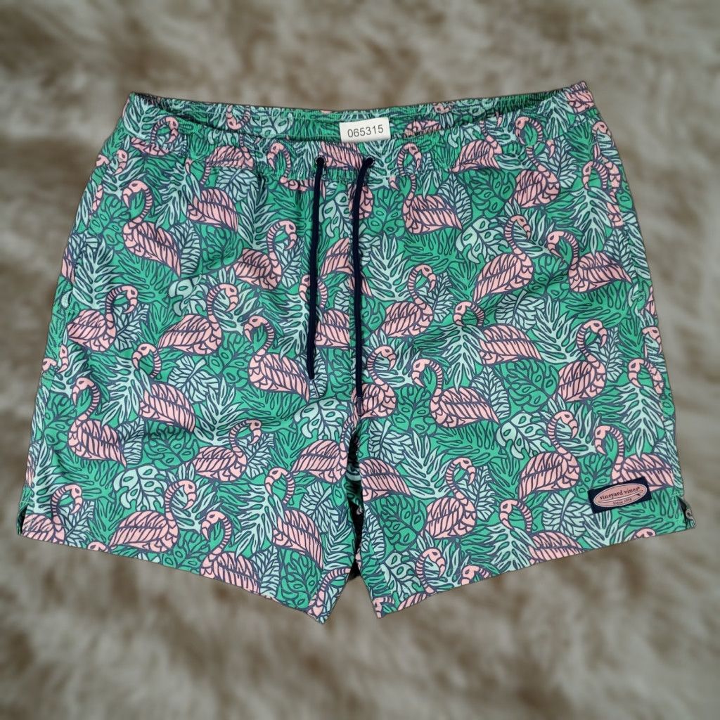 Vineyard Vines Vineyard Vines Shorts Mens XL Green Pink Flamingo Surf Beach Board Swim Trunks Size US 36 / EU 52 - 1 Thumbnail