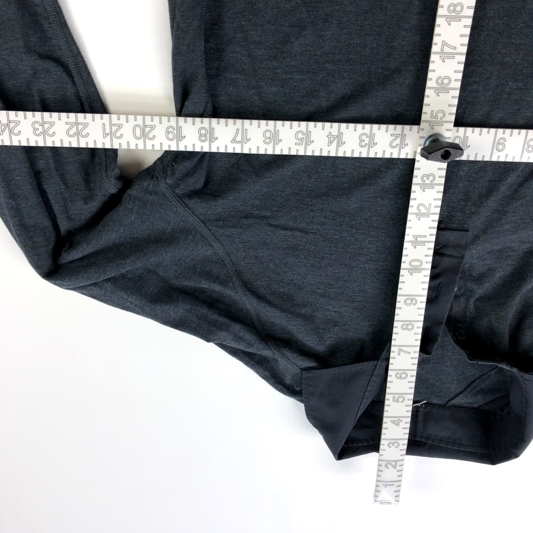Lululemon Lululemon Mens M/L Long Sleeve Button Polo Solid Shirt Gray Polo Shirt M/L Mens Regular Solid Gray Sports Golf Shirt Size US M / EU 48-50 / 2 - 5 Thumbnail