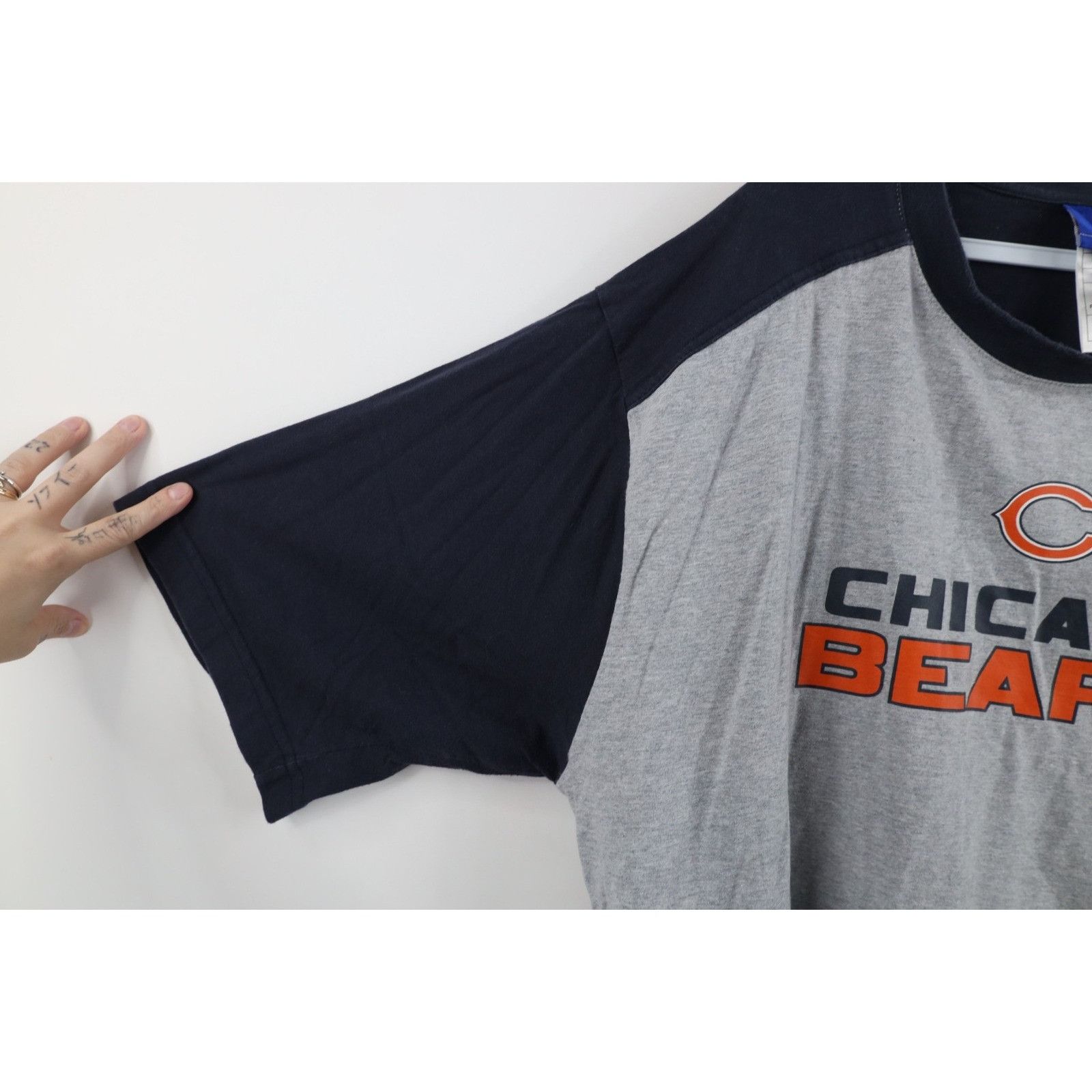 Reebok Vintage Reebok Chicago Bears Football Raglan T-Shirt Size US L / EU 52-54 / 3 - 10 Thumbnail