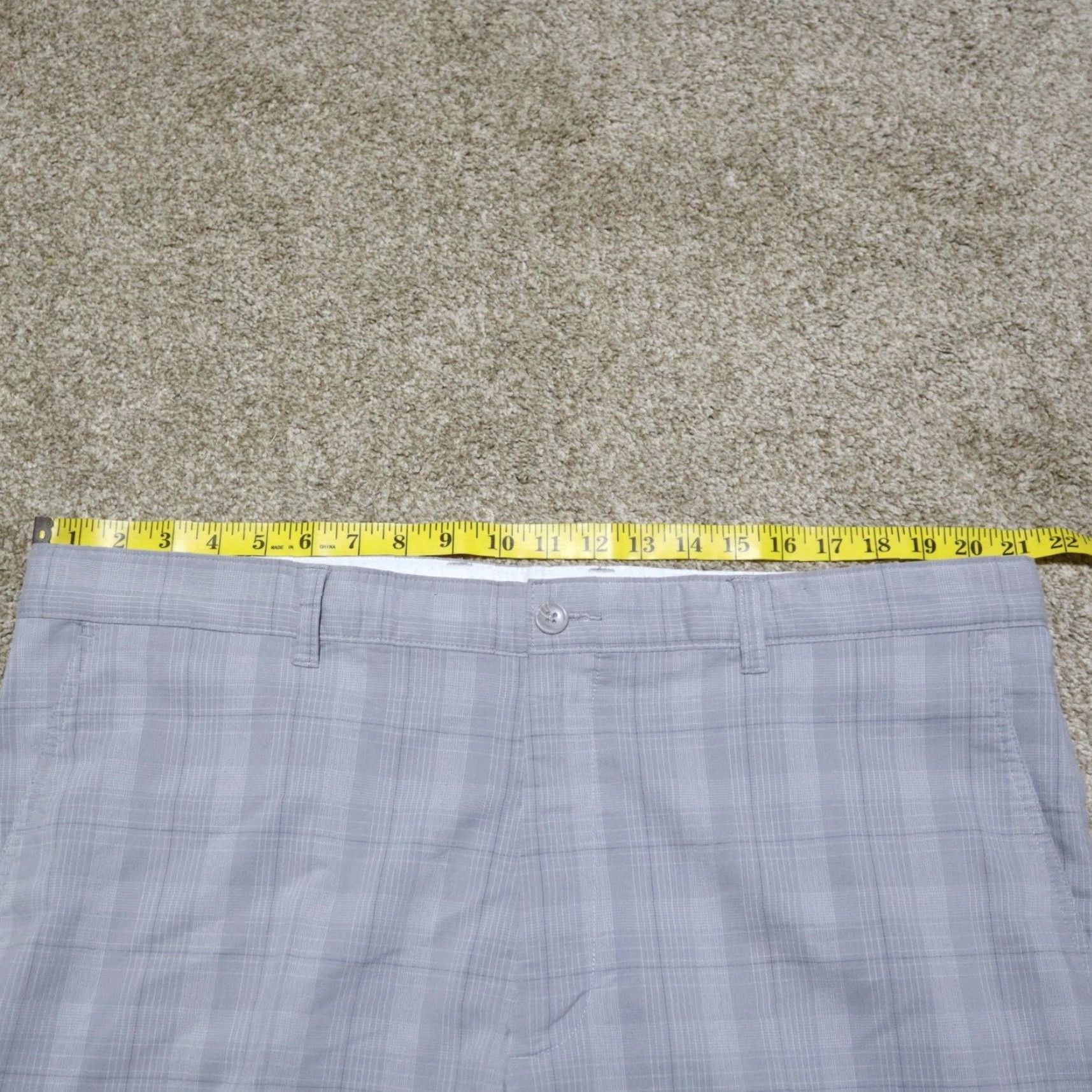 Vintage GREG NORMAN Gray Cargo Zipper Shorts Adult Men's Size 40 Chino Size US 40 / EU 56 - 4 Thumbnail