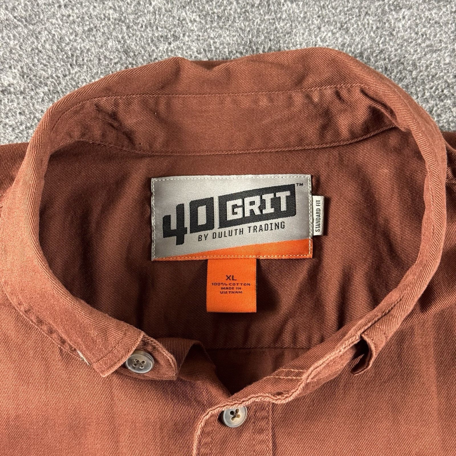 Duluth Trading Company Duluth Trading 40 Grit Shirt Mens XL Brown Short Sleeve Size US XL / EU 56 / 4 - 1 Thumbnail