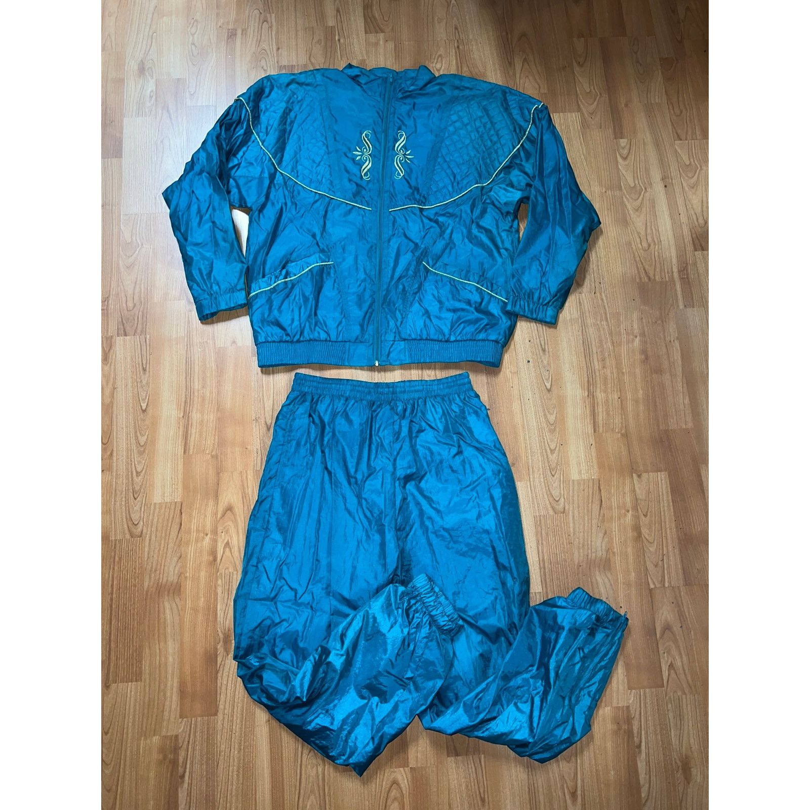 Vintage Vintage Womens Track Suit Nylon Tracksuit Set 90s VTG Large Size L / US 10 / IT 46 - 1 Thumbnail