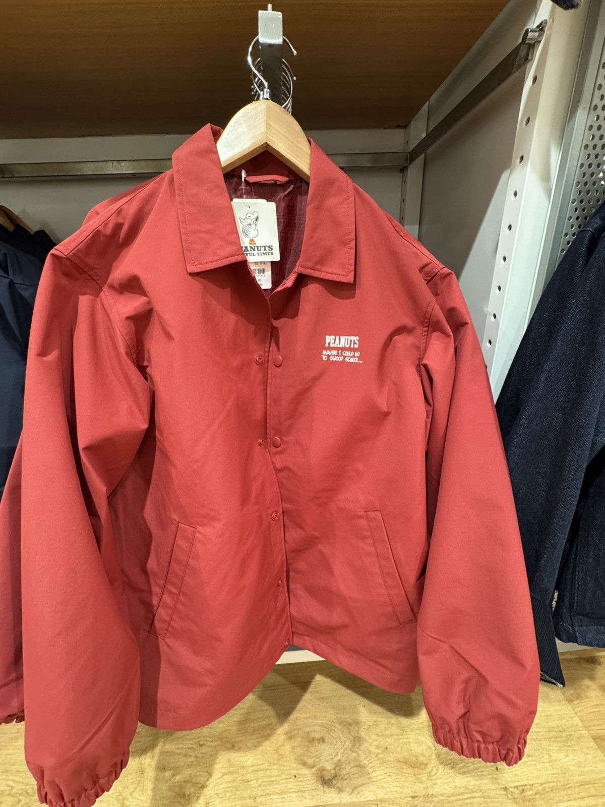 Kaws × Peanuts × Uniqlo Uniqlo Peanuts Coach Jacket Size US M / EU 48-50 / 2 - 11 Thumbnail