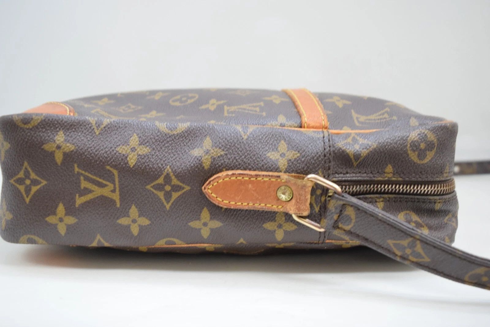 Louis Vuitton Auth Louis Vuitton Danube GM Crossbody Bag Monogram M45262 Size ONE SIZE - 6 Thumbnail