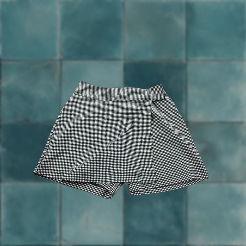 Vintage Carolina Blues Shorts Womens 6 Black White Check Bermuda 4" Inseam Wrap Front Skort Casual Womens Size 28" / US 6 / IT 42 - 1 Thumbnail