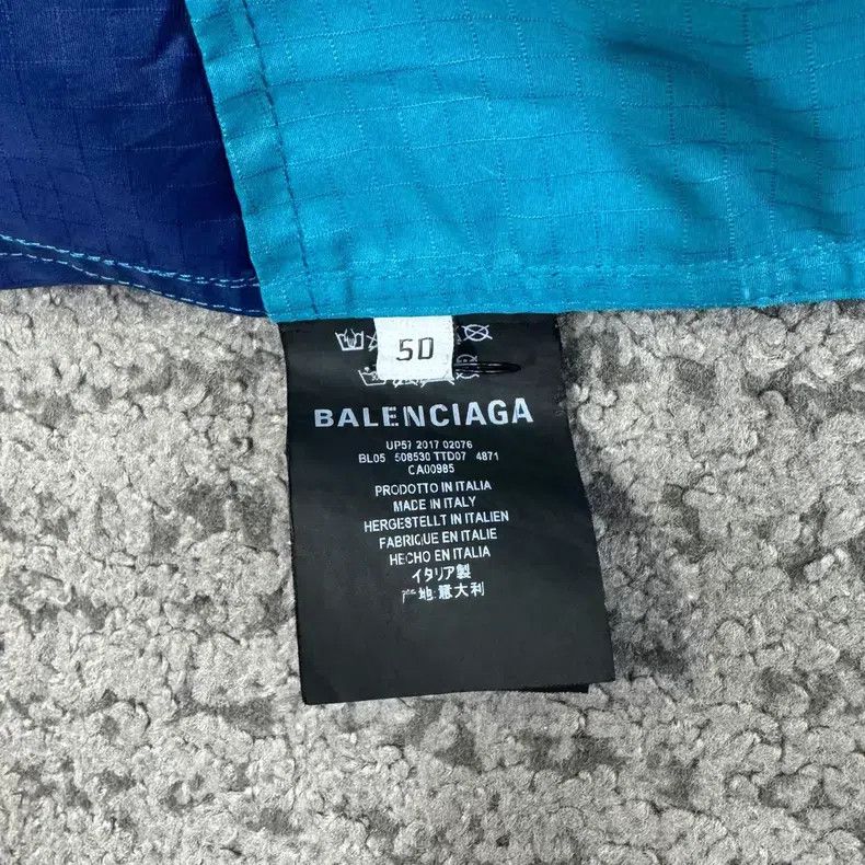 Balenciaga Balenciaga Logo Color-Blocked Windbreaker Size US M / EU 48-50 / 2 - 4 Thumbnail