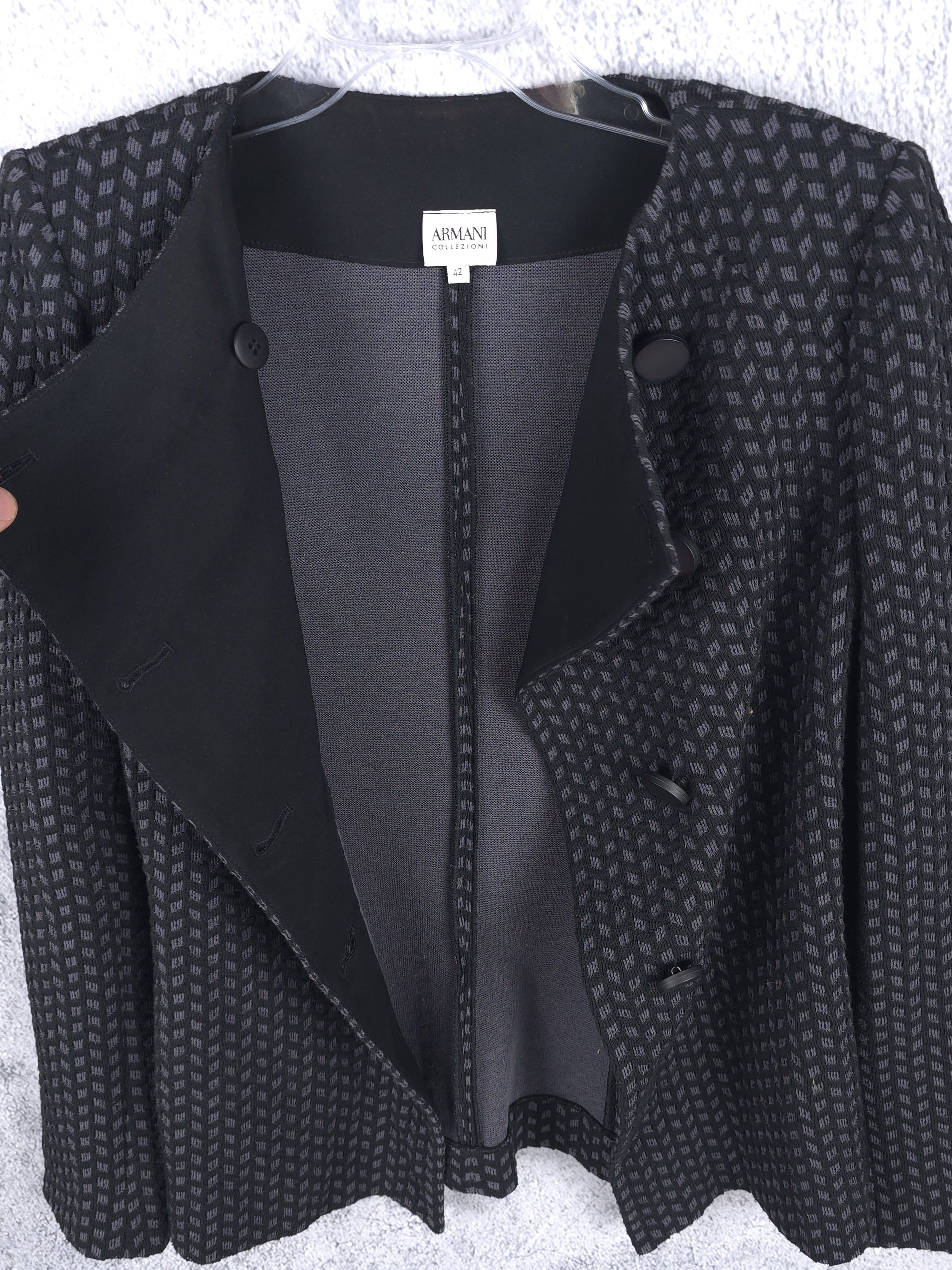 Armani Collezioni Giorgio Armani Collezioni Vintage assymetrical blazer Size M / US 6-8 / IT 42-44 - 8 Thumbnail