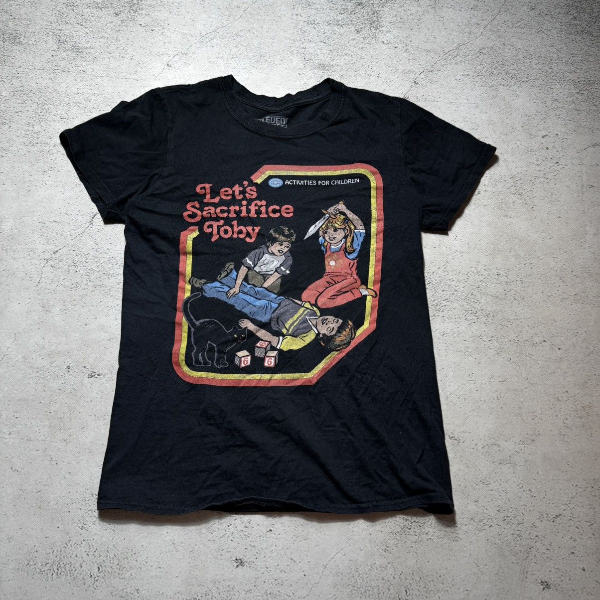 Vintage OFFICIAL STEVEN RHODES 'LET'S SACRIFICE TOBY' T-SHIRT Size US S / EU 44-46 / 1 - 1 Thumbnail