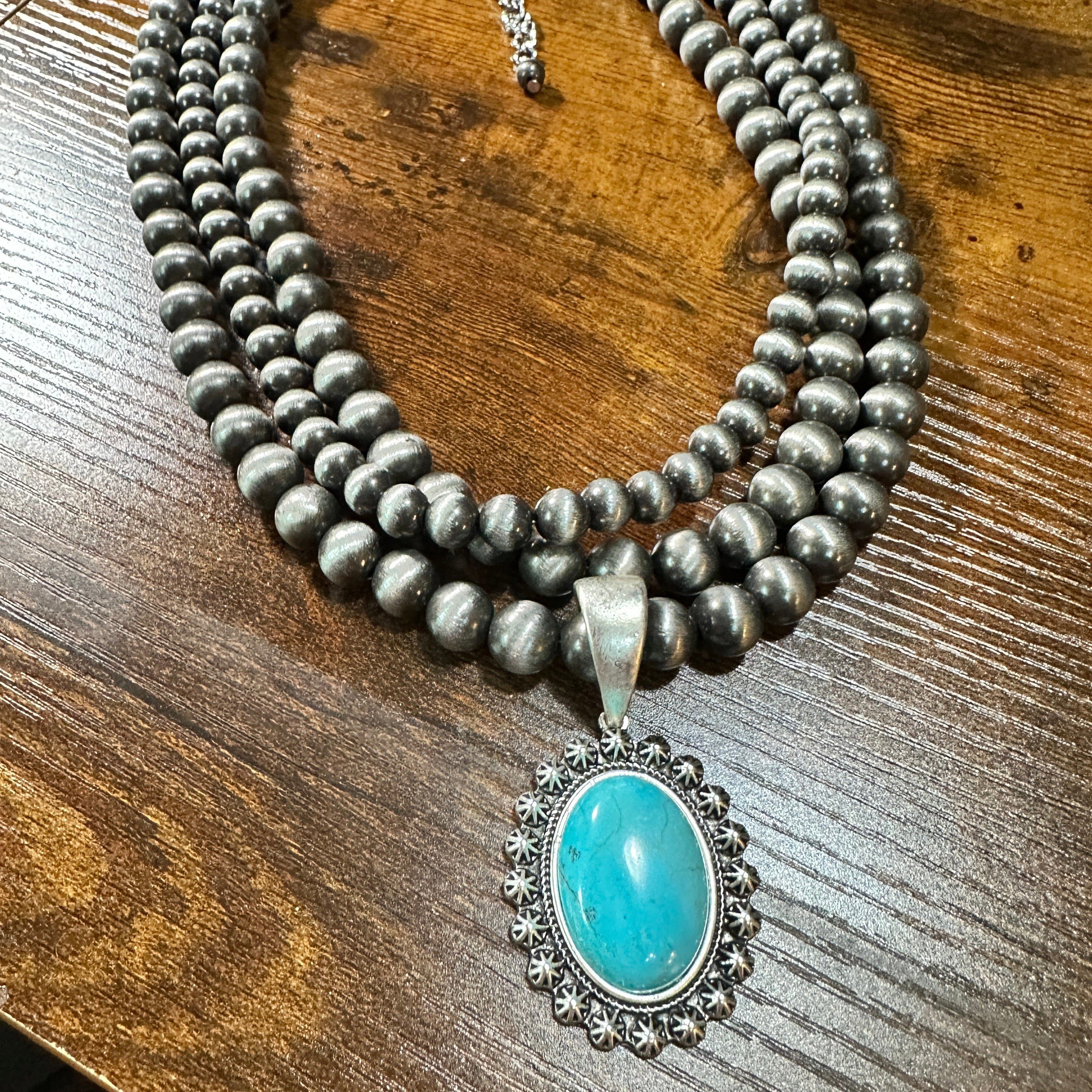 Other Navajo Turquoise Beaded Necklace 18 Inch 3 Strand Design, Bo Size ONE SIZE - 1 Thumbnail