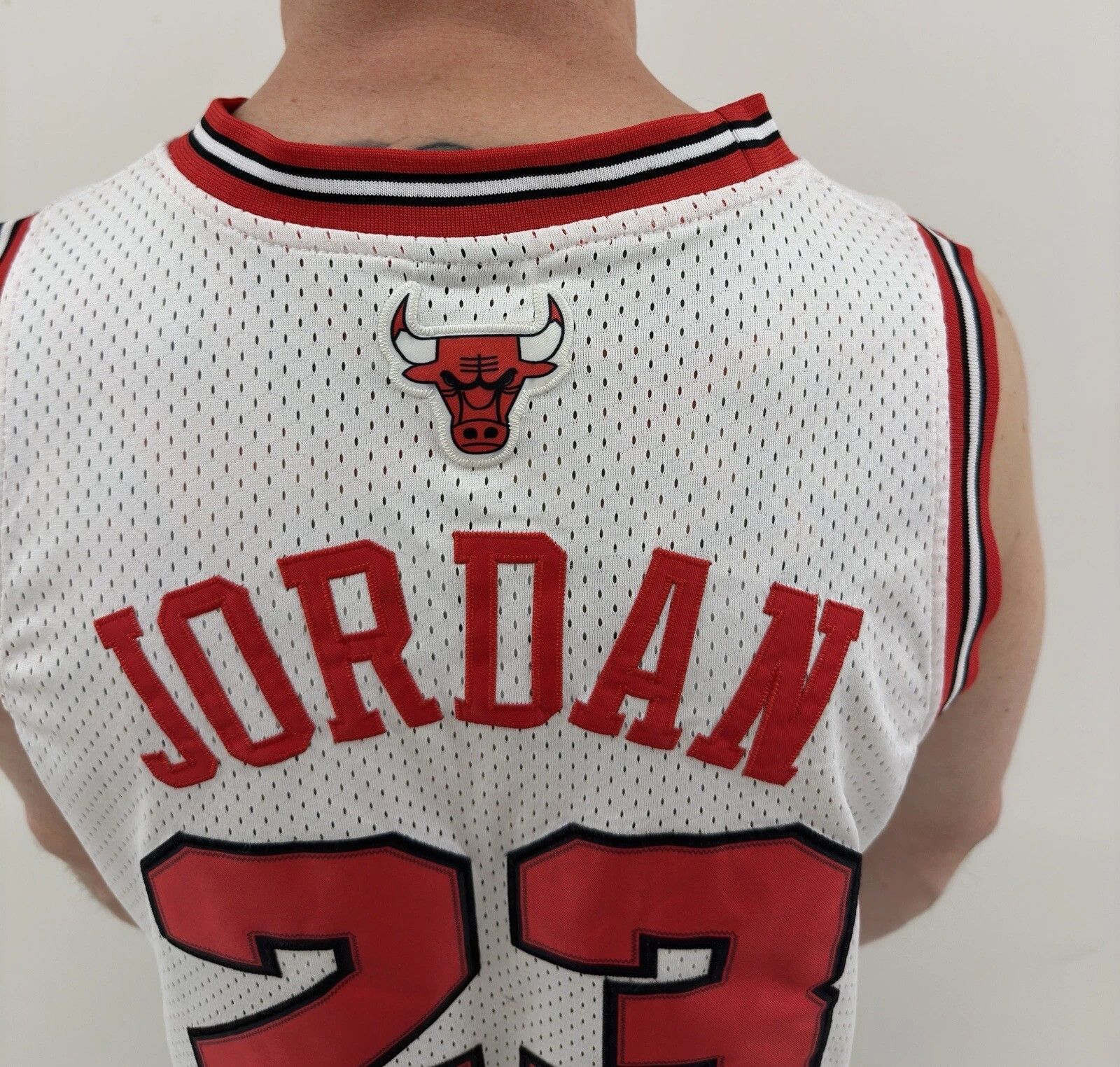 Nike Vintage Michael Jordan Jersey Chicago Bulls White Nike Mens Size US S / EU 44-46 / 1 - 9 Thumbnail