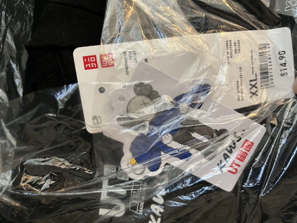 Uniqlo KAWS x Uniqlo BFF Pocket Tee (US Sizing) Size US XL / EU 56 / 4 - 1 Thumbnail